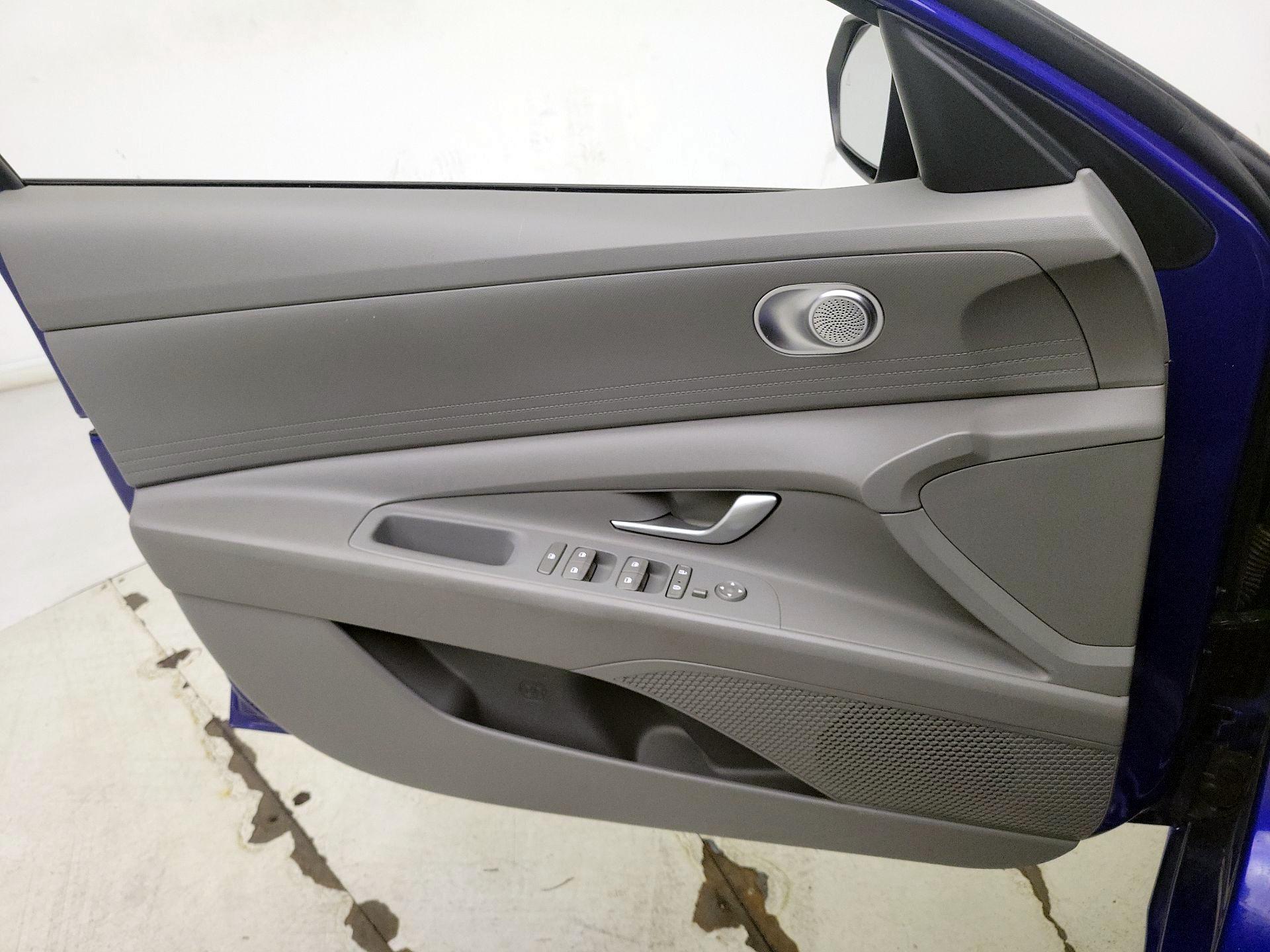 Thumbnail: 2023 Hyundai Elantra - 12