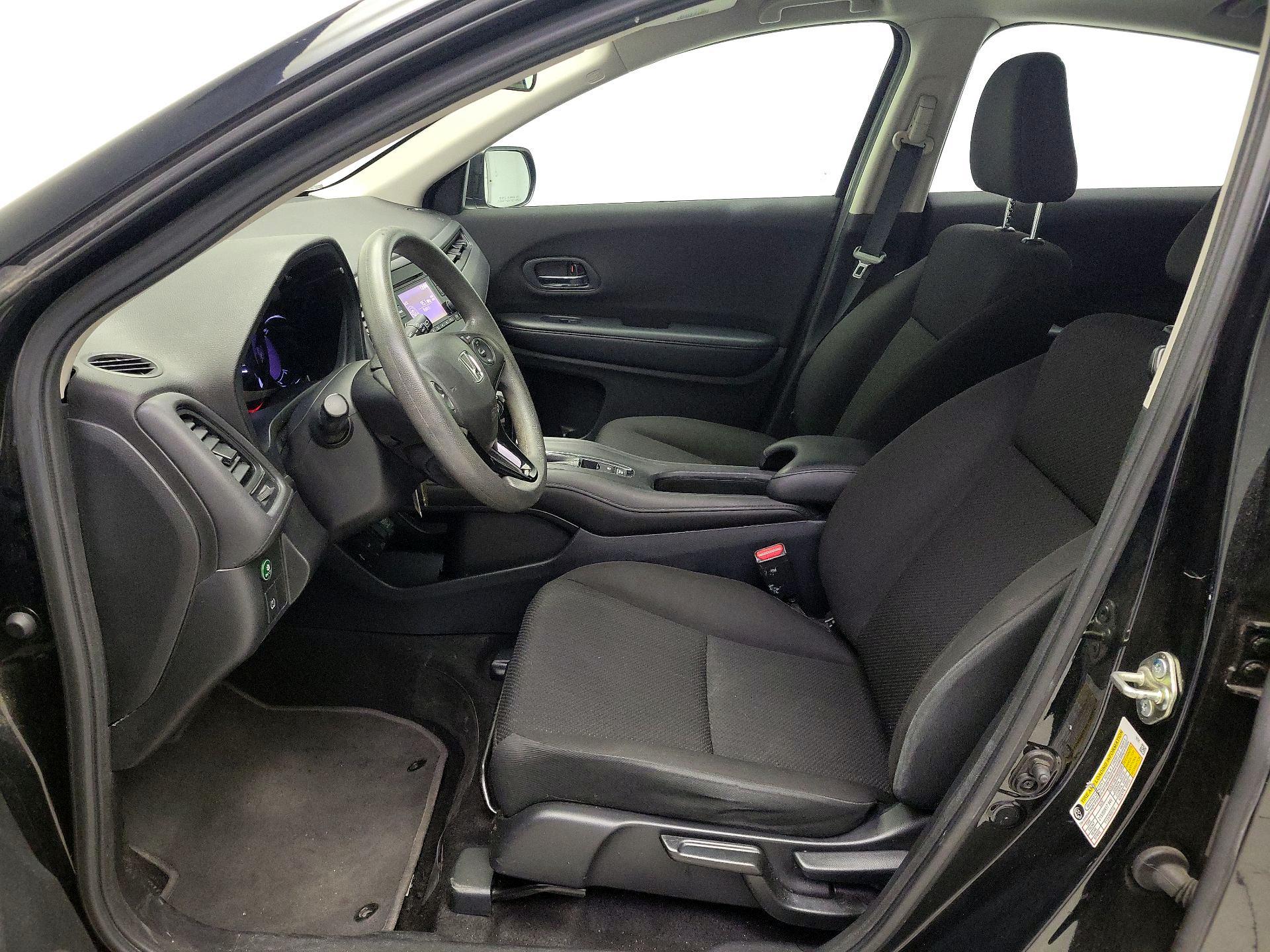 Thumbnail: 2018 Honda HR-V - 11
