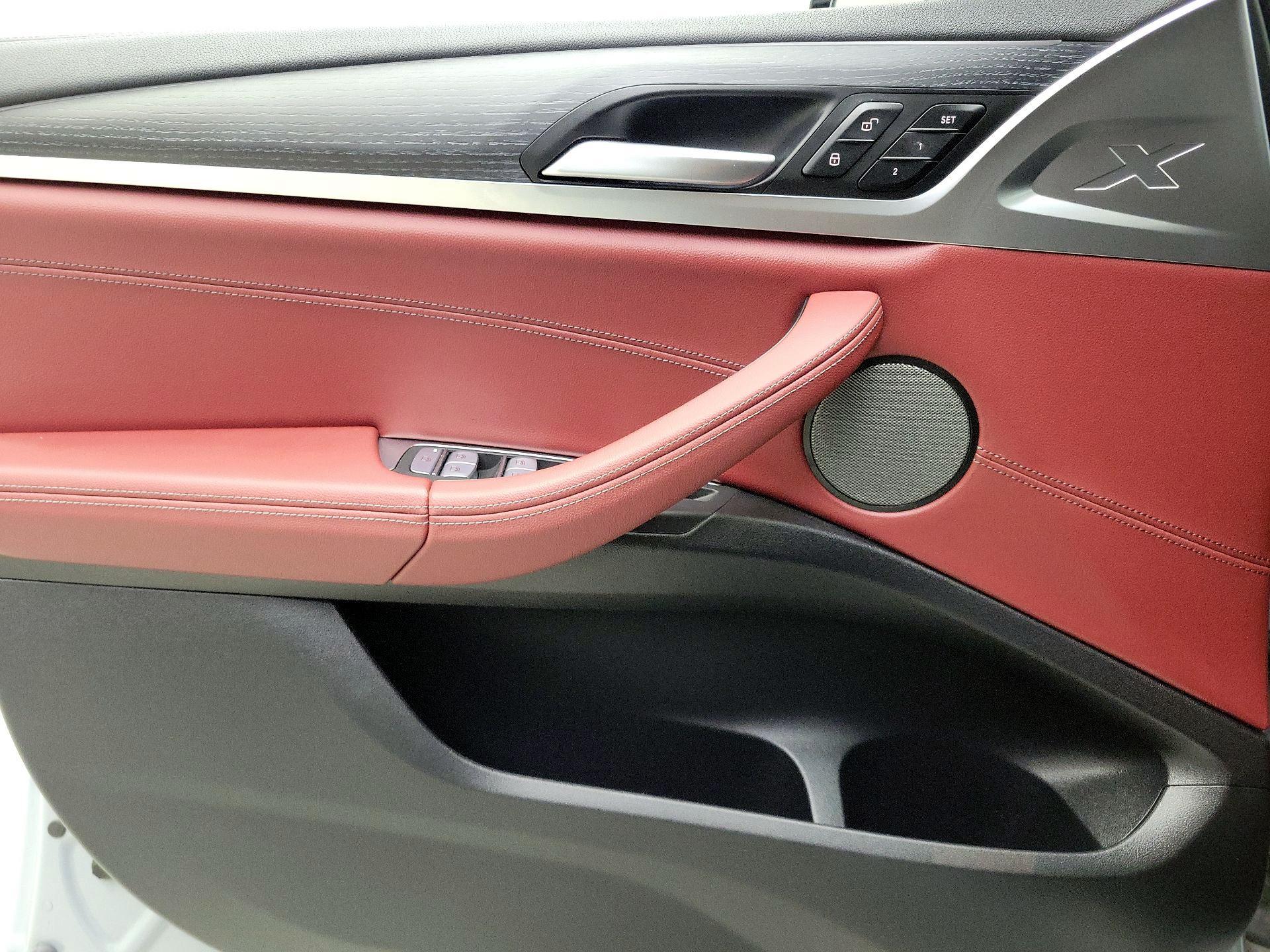 Thumbnail: 2023 BMW X4 - 12