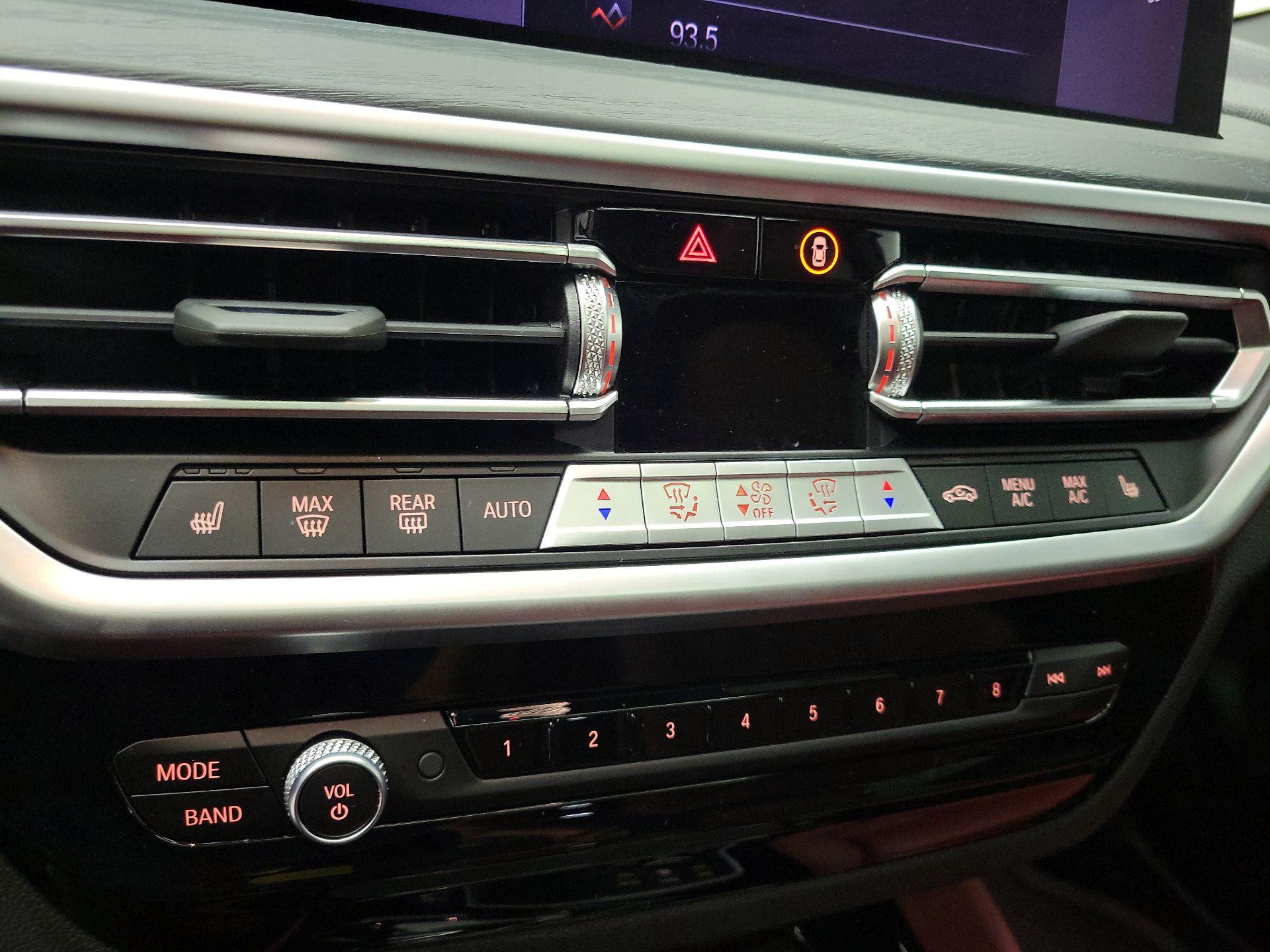 Thumbnail: 2023 BMW X4 - 15