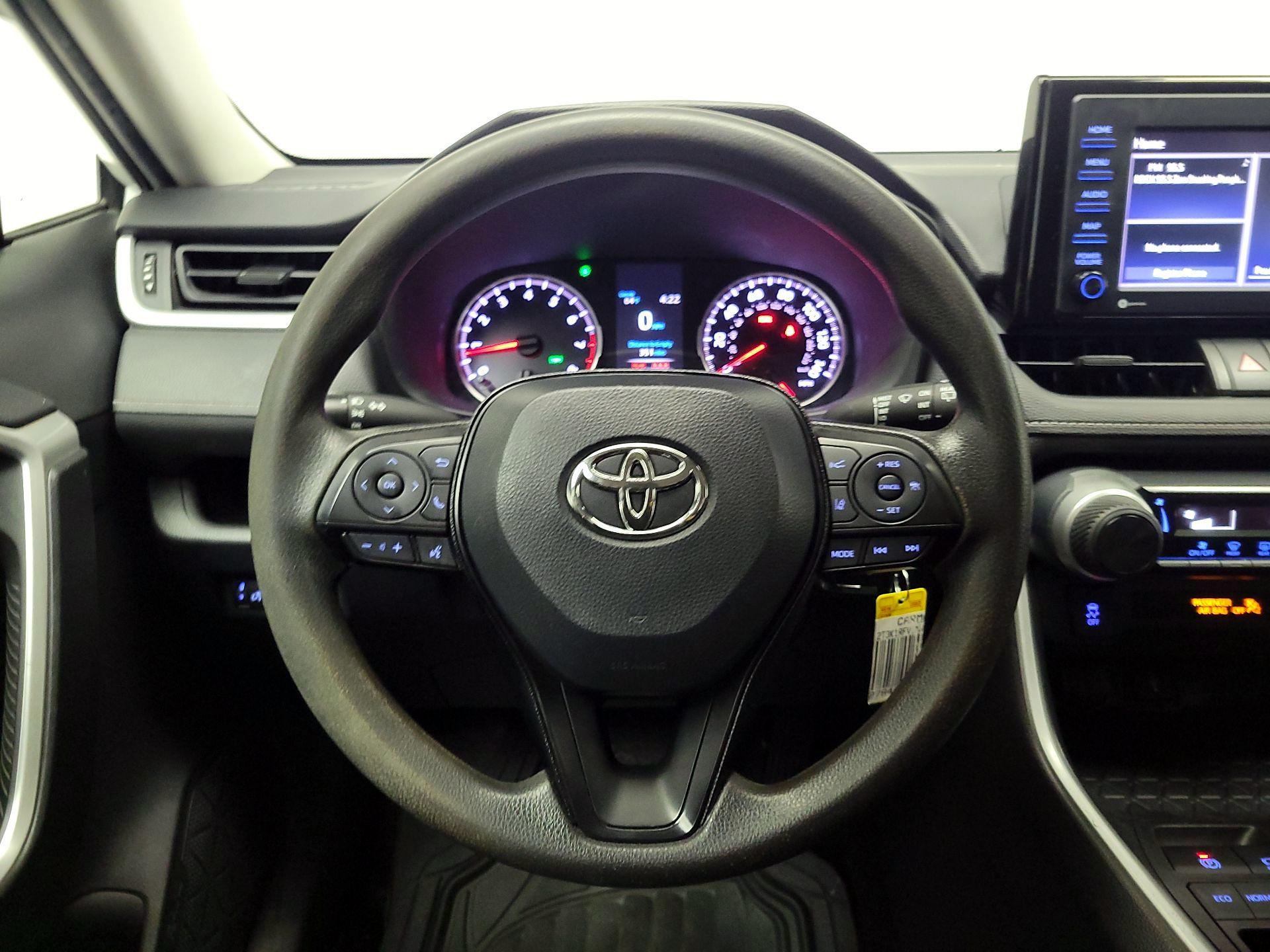 Thumbnail: 2021 Toyota RAV4 - 10