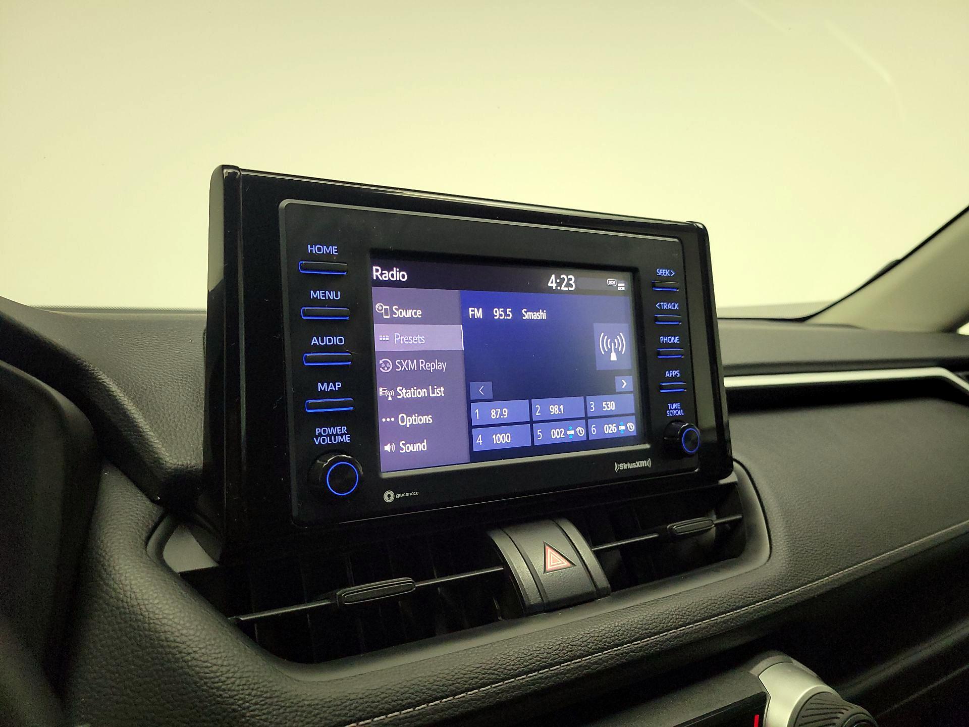 Thumbnail: 2021 Toyota RAV4 - 15