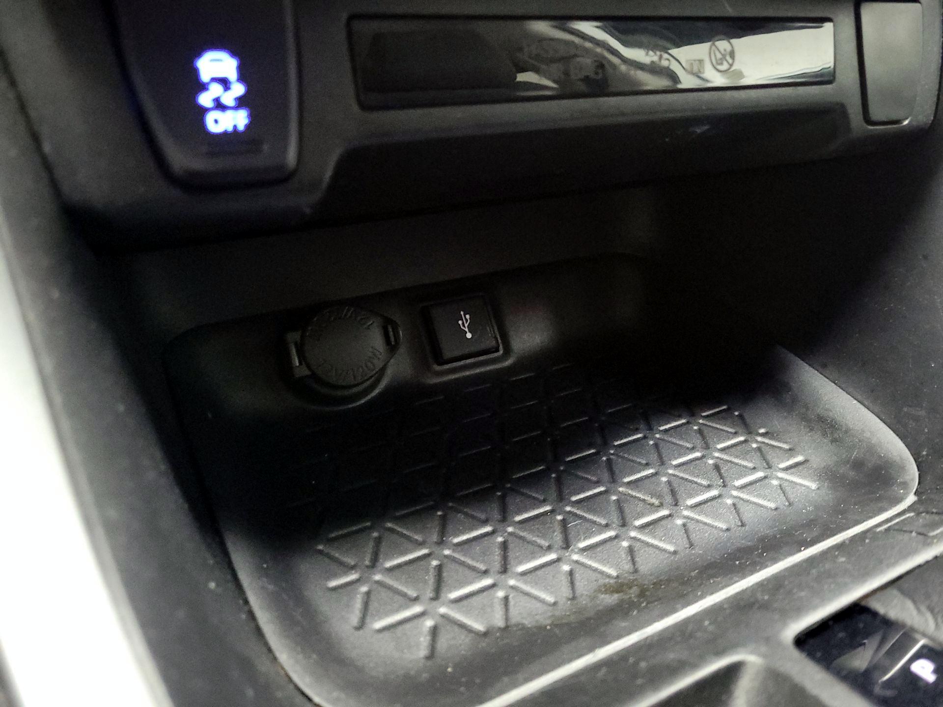 Thumbnail: 2021 Toyota RAV4 - 18