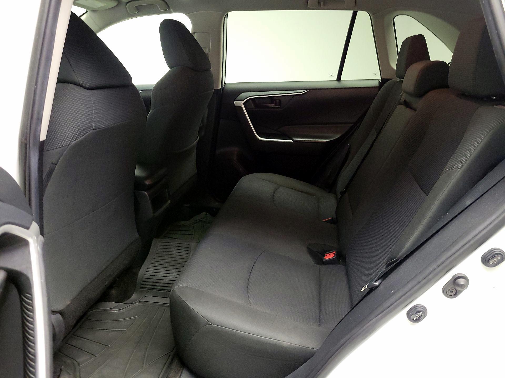 Thumbnail: 2021 Toyota RAV4 - 19