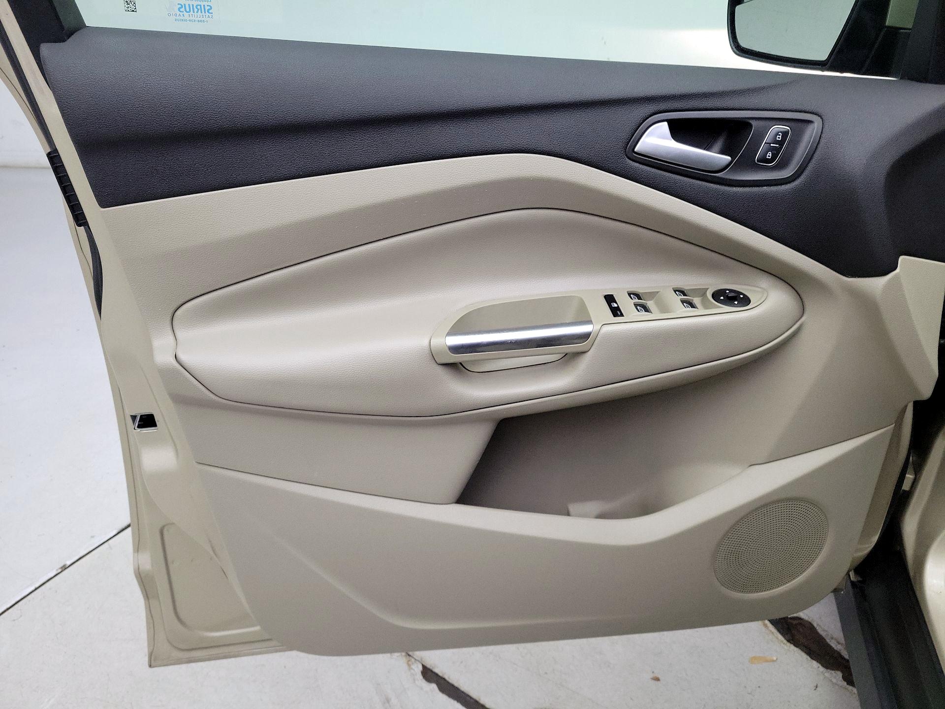 Thumbnail: 2017 Ford C-Max - 12