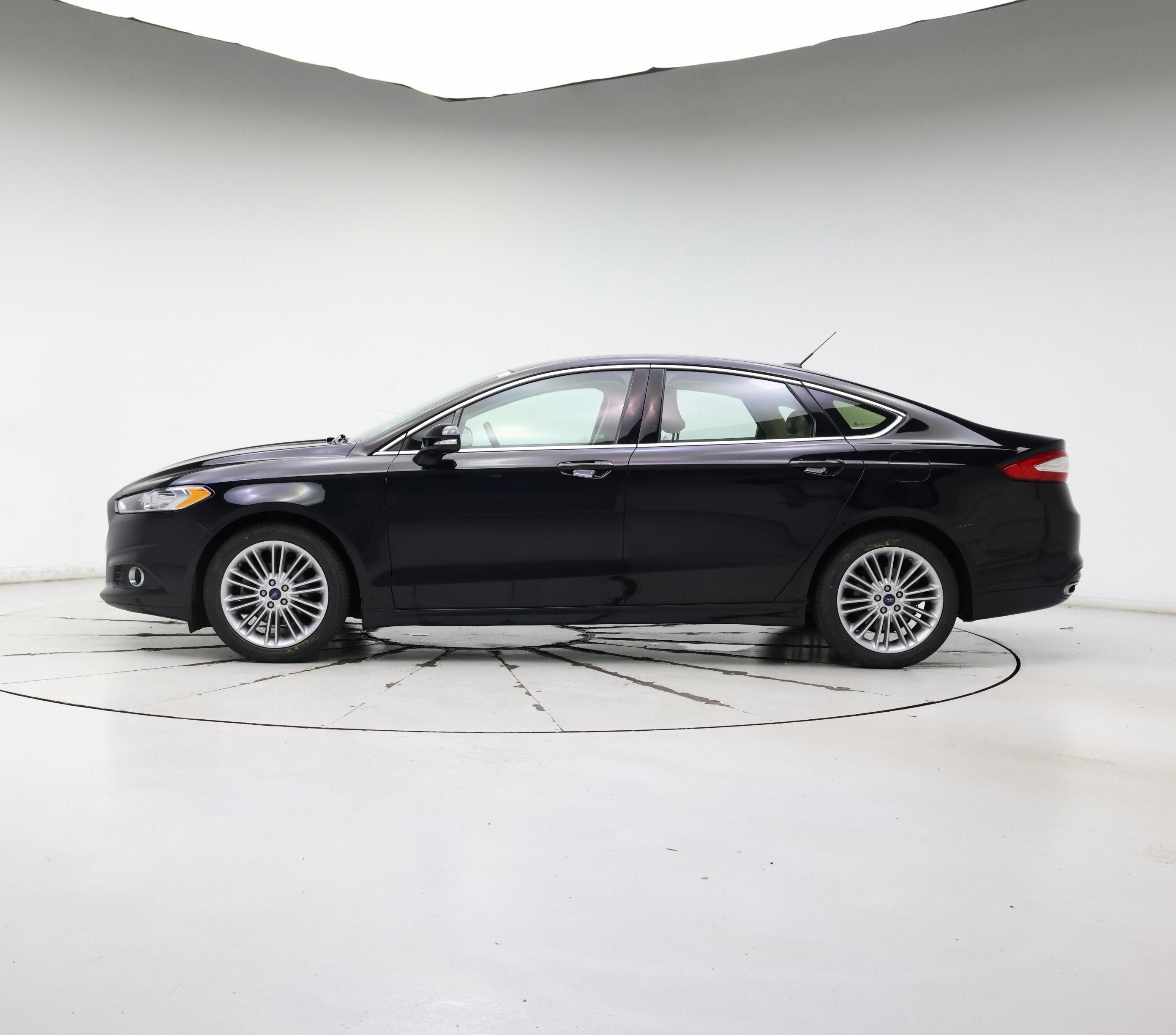 Thumbnail: 2016 Ford Fusion - 3