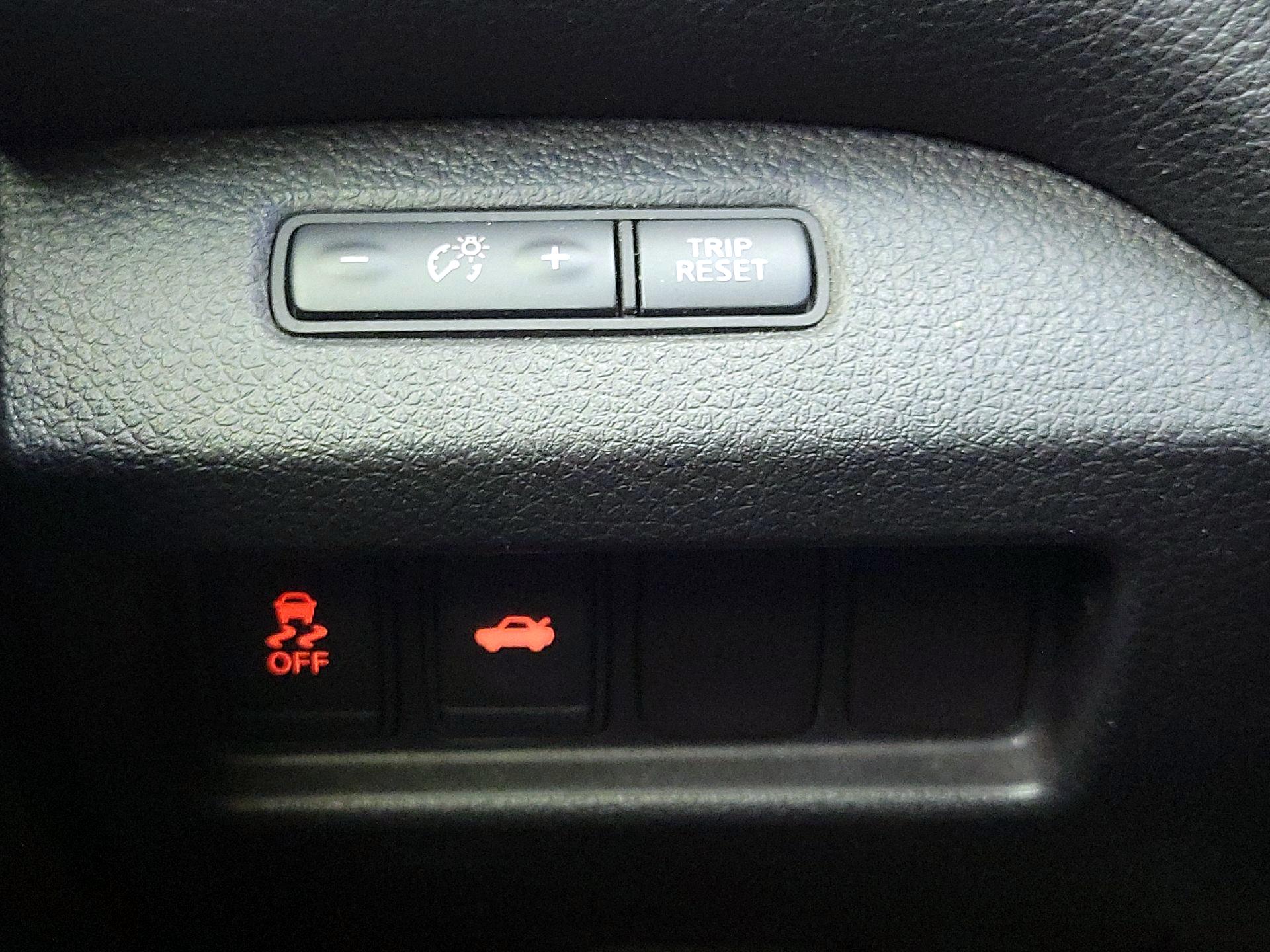 Thumbnail: 2014 Nissan Altima - 13