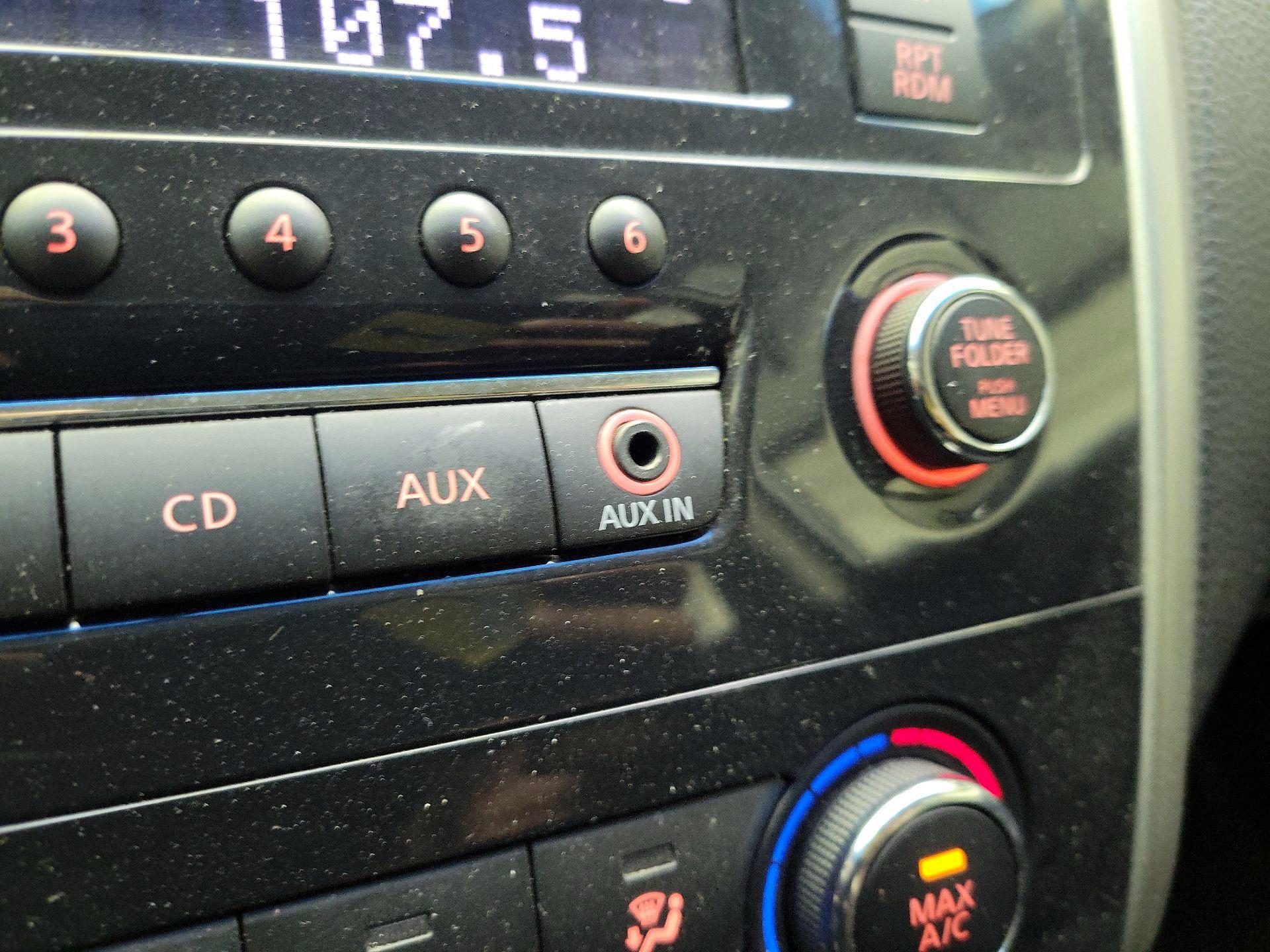 Thumbnail: 2014 Nissan Altima - 17
