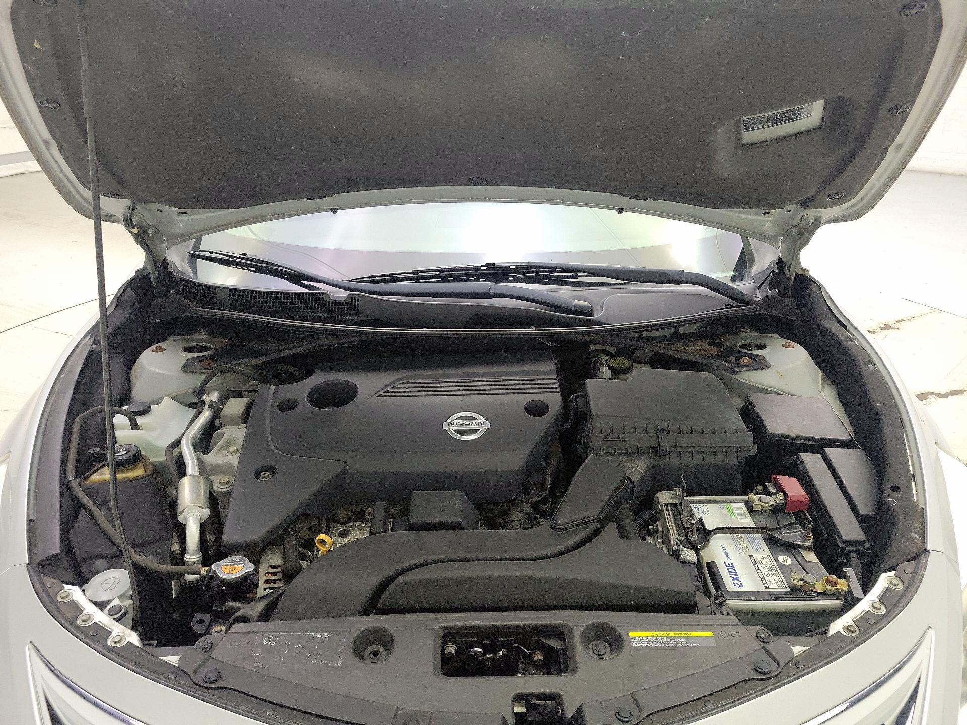 Thumbnail: 2014 Nissan Altima - 20