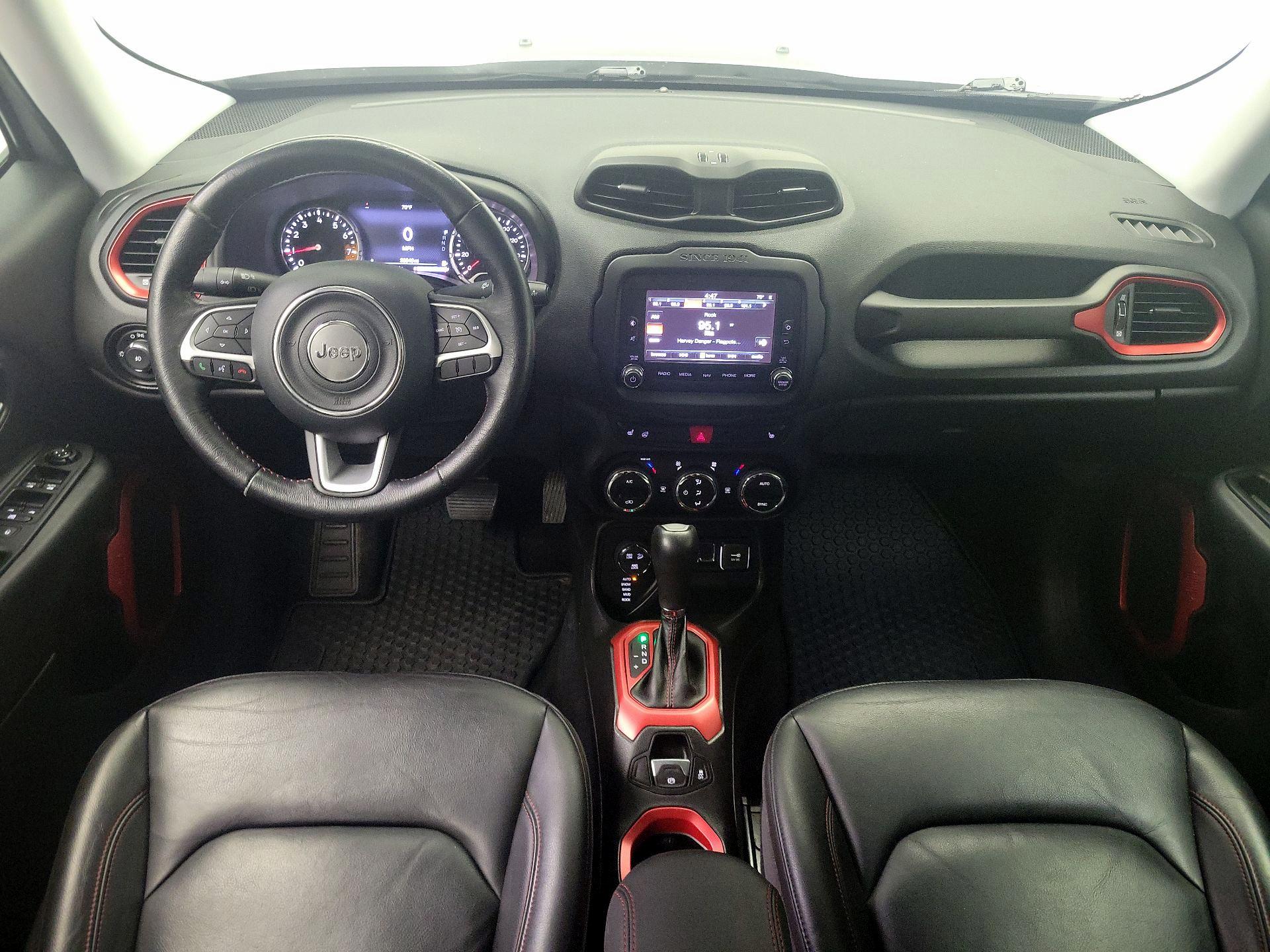 Thumbnail: 2016 Jeep Renegade - 9