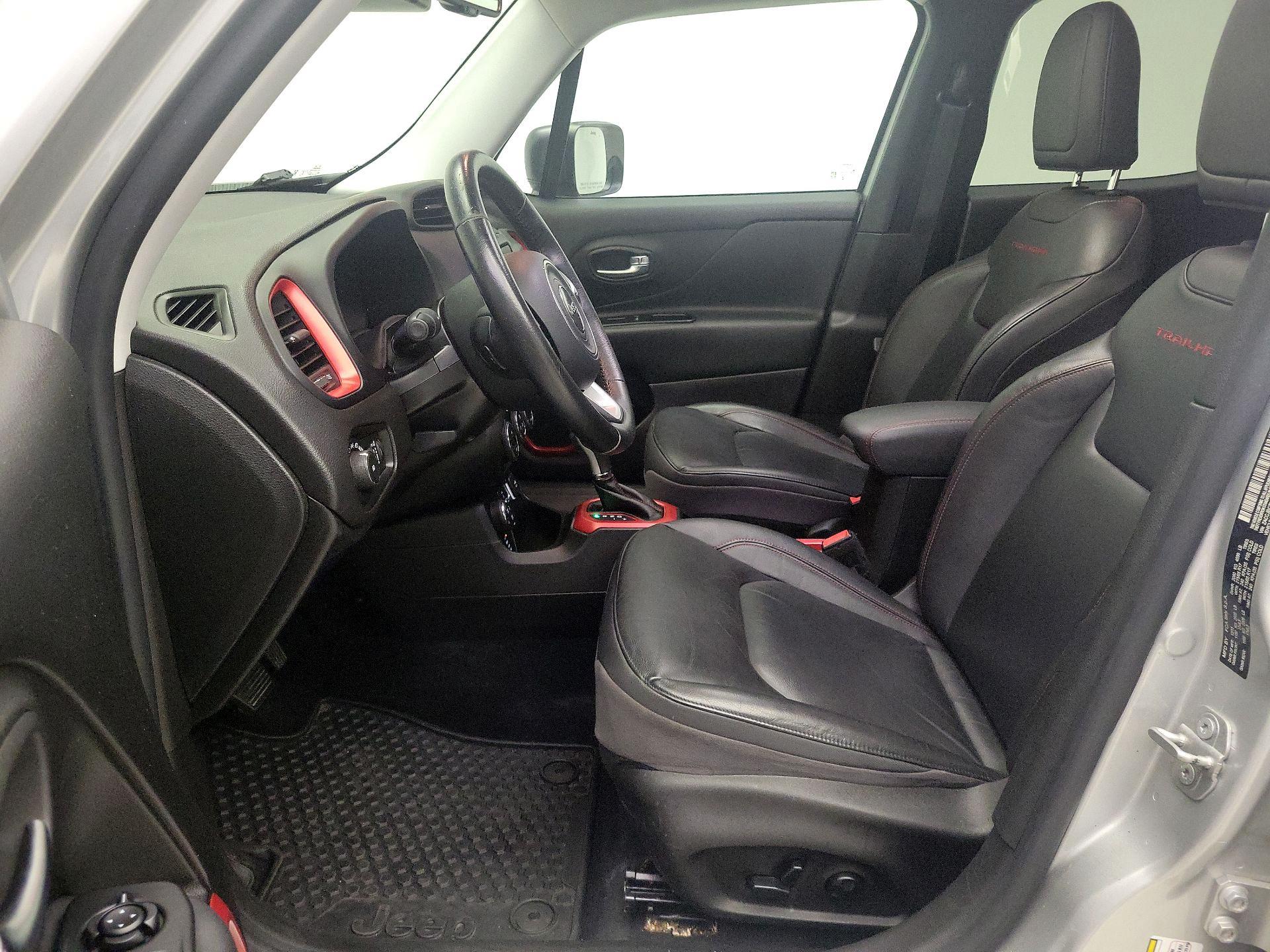 Thumbnail: 2016 Jeep Renegade - 11