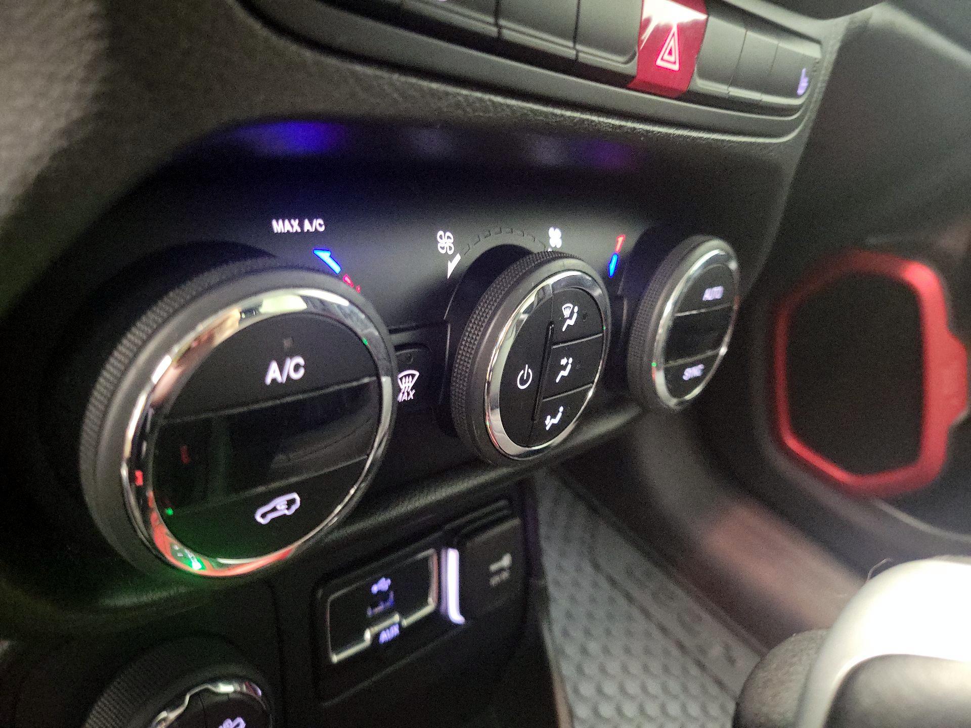Thumbnail: 2016 Jeep Renegade - 16