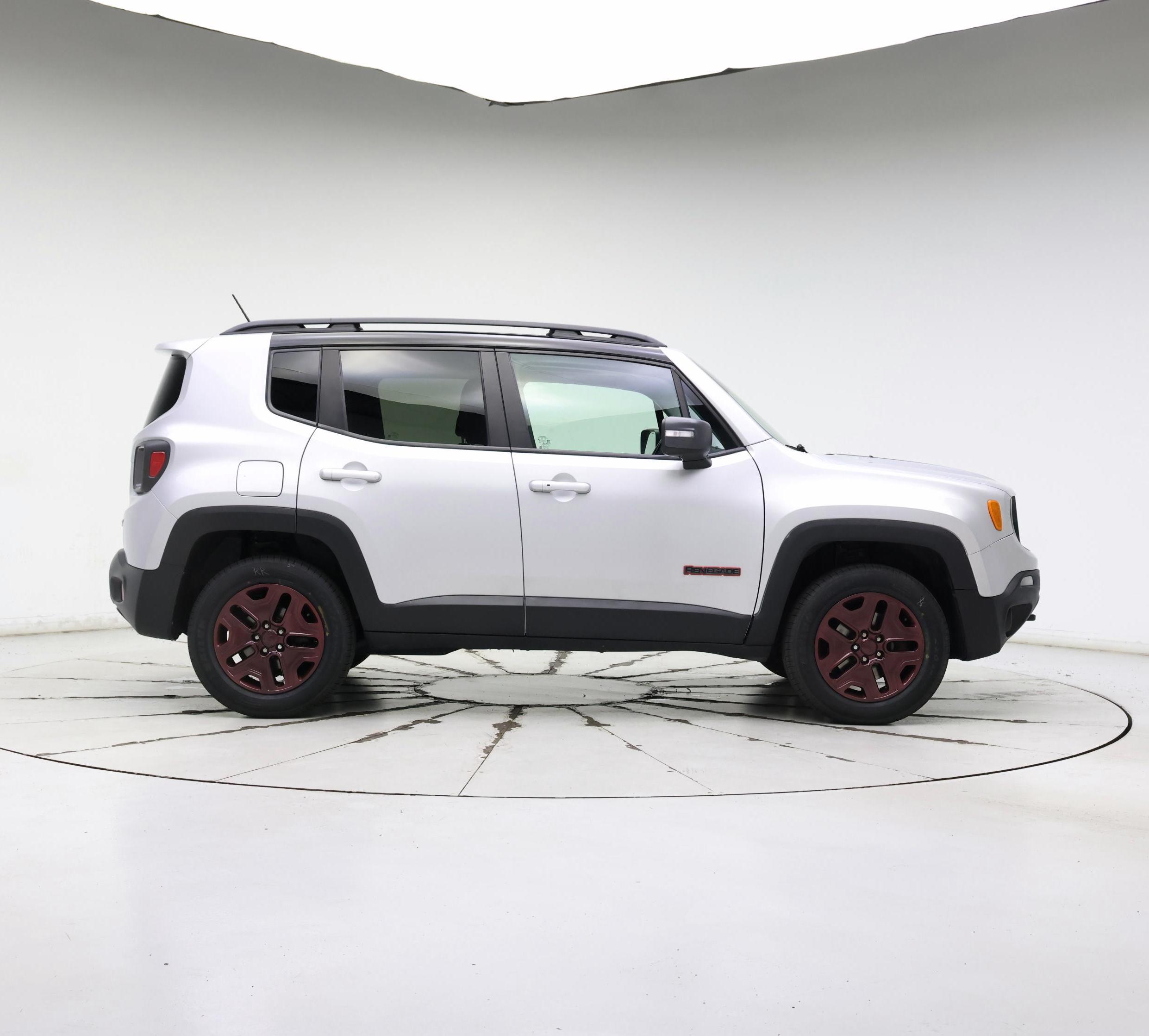 Thumbnail: 2016 Jeep Renegade - 7