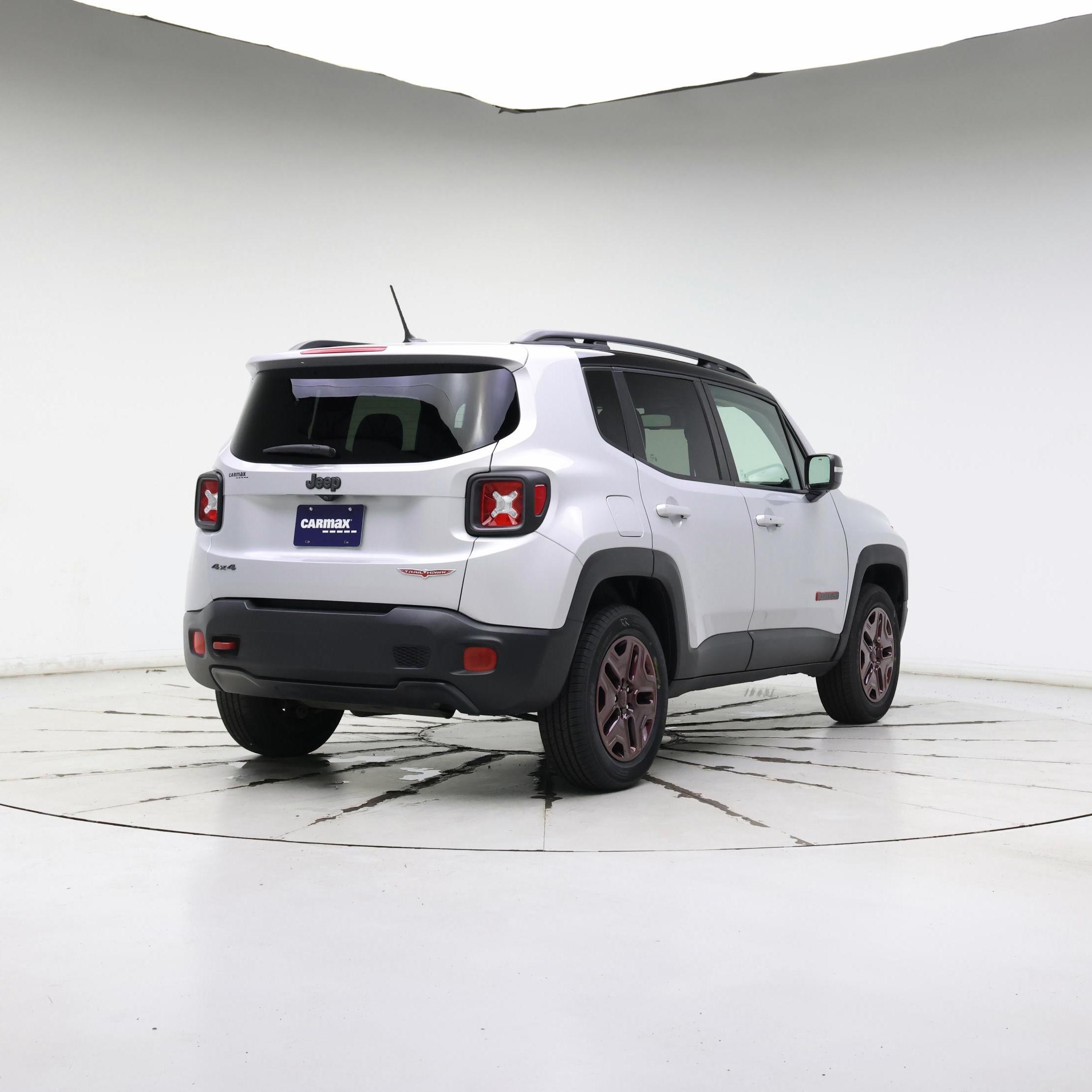 Thumbnail: 2016 Jeep Renegade - 8