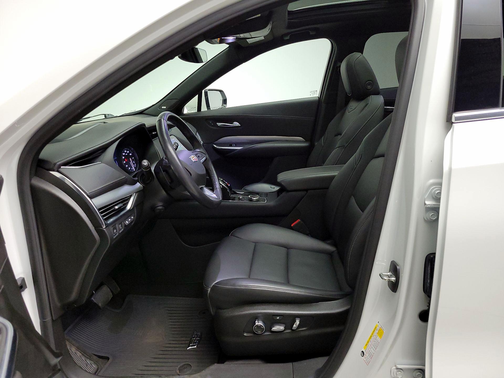 Thumbnail: 2021 Cadillac XT4 - 11