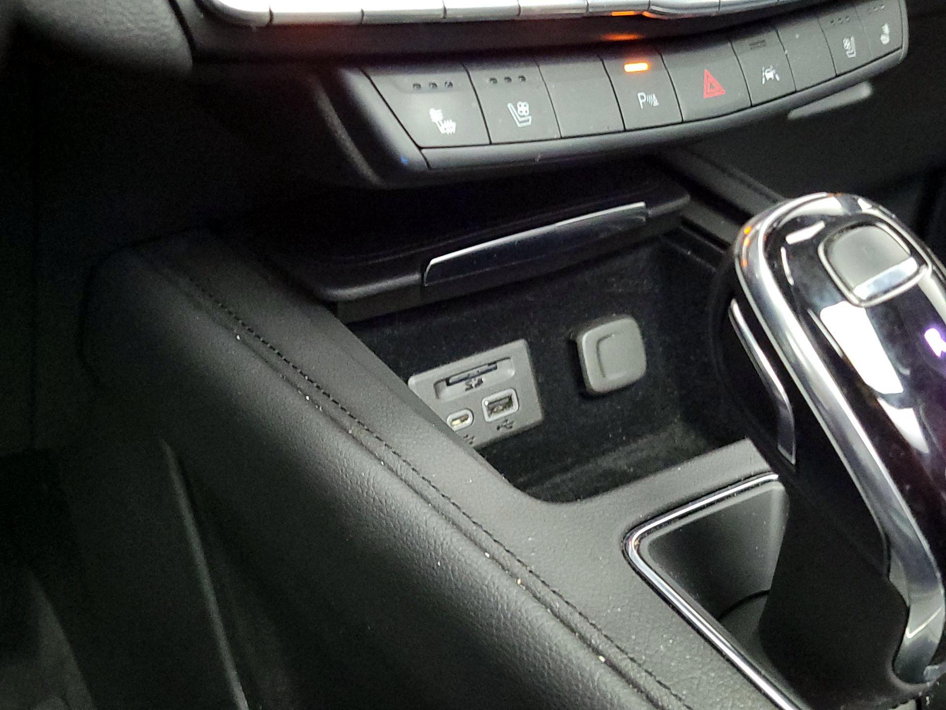 Thumbnail: 2021 Cadillac XT4 - 19