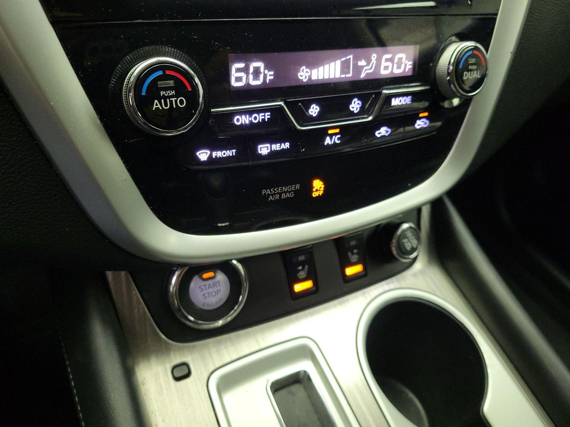 Thumbnail: 2015 Nissan Murano - 17