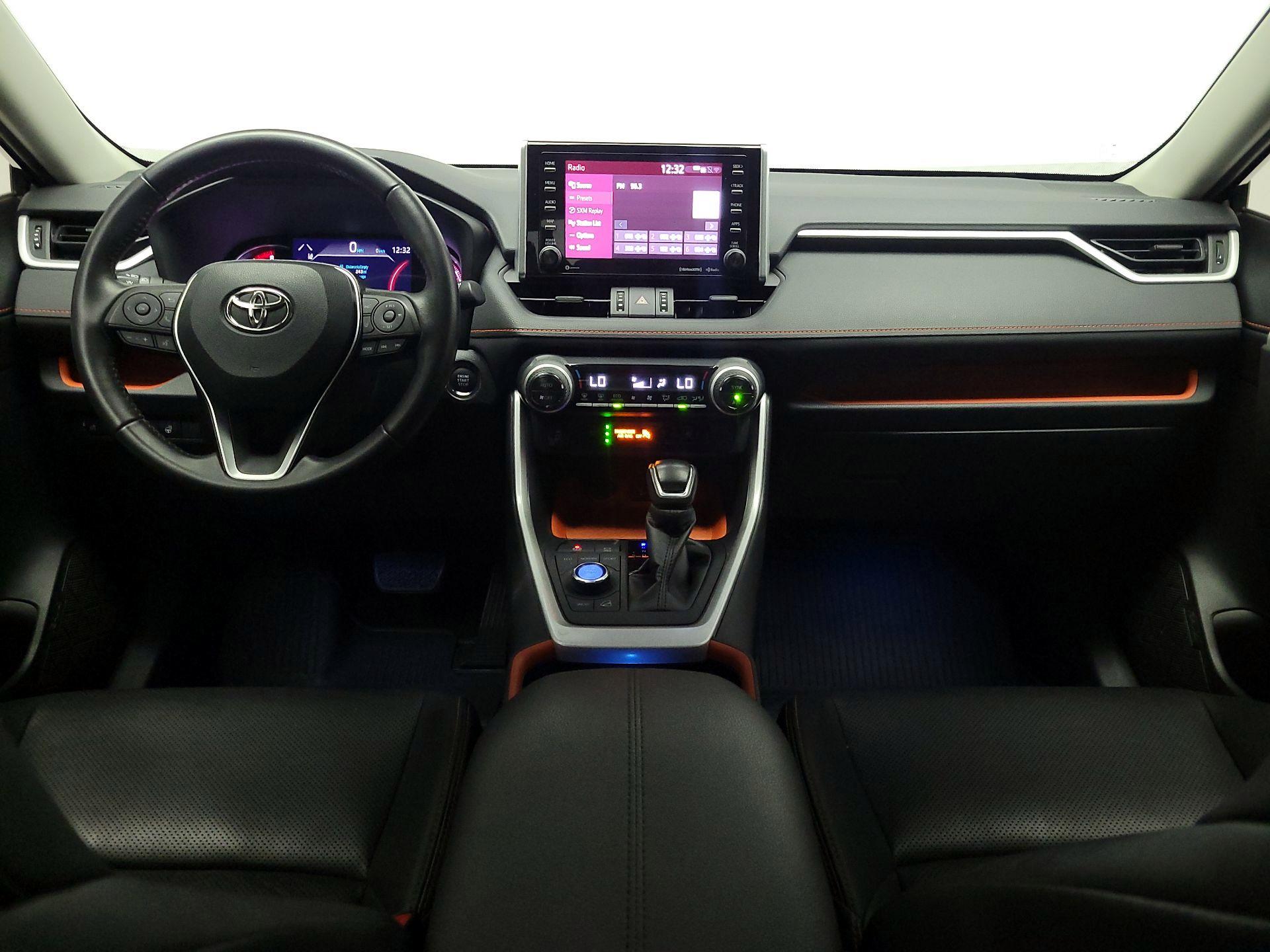 Thumbnail: 2020 Toyota RAV4 - 9