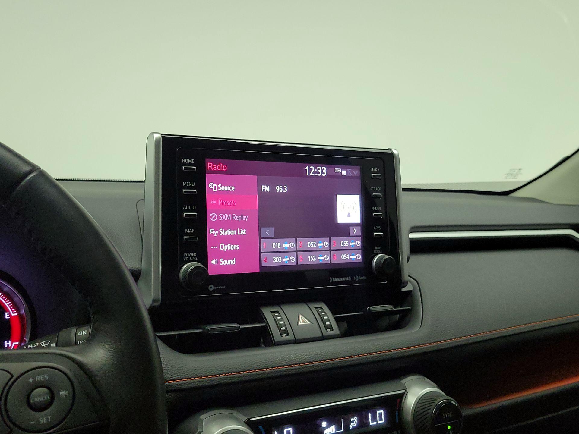 Thumbnail: 2020 Toyota RAV4 - 15