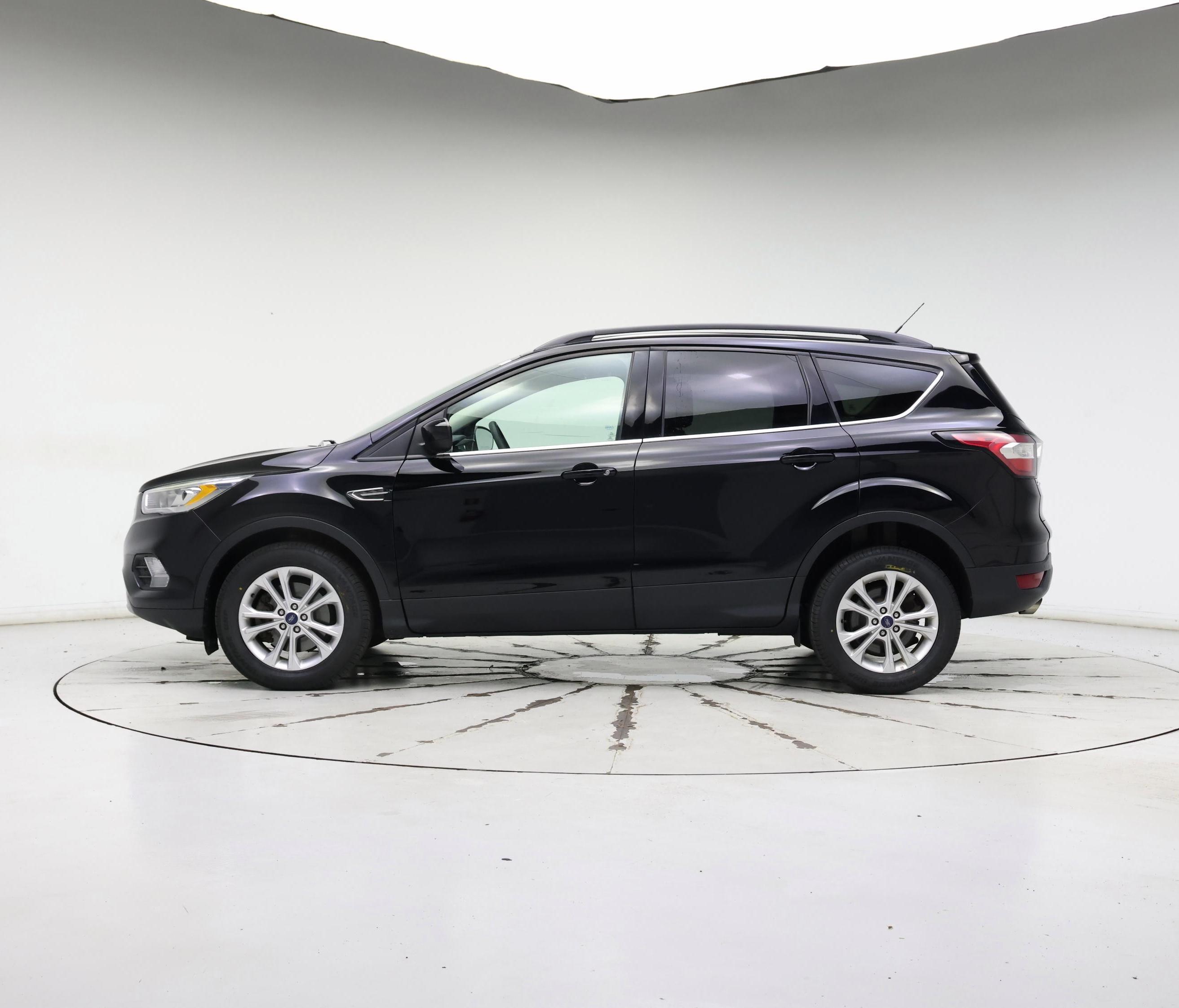 Thumbnail: 2017 Ford Escape - 3