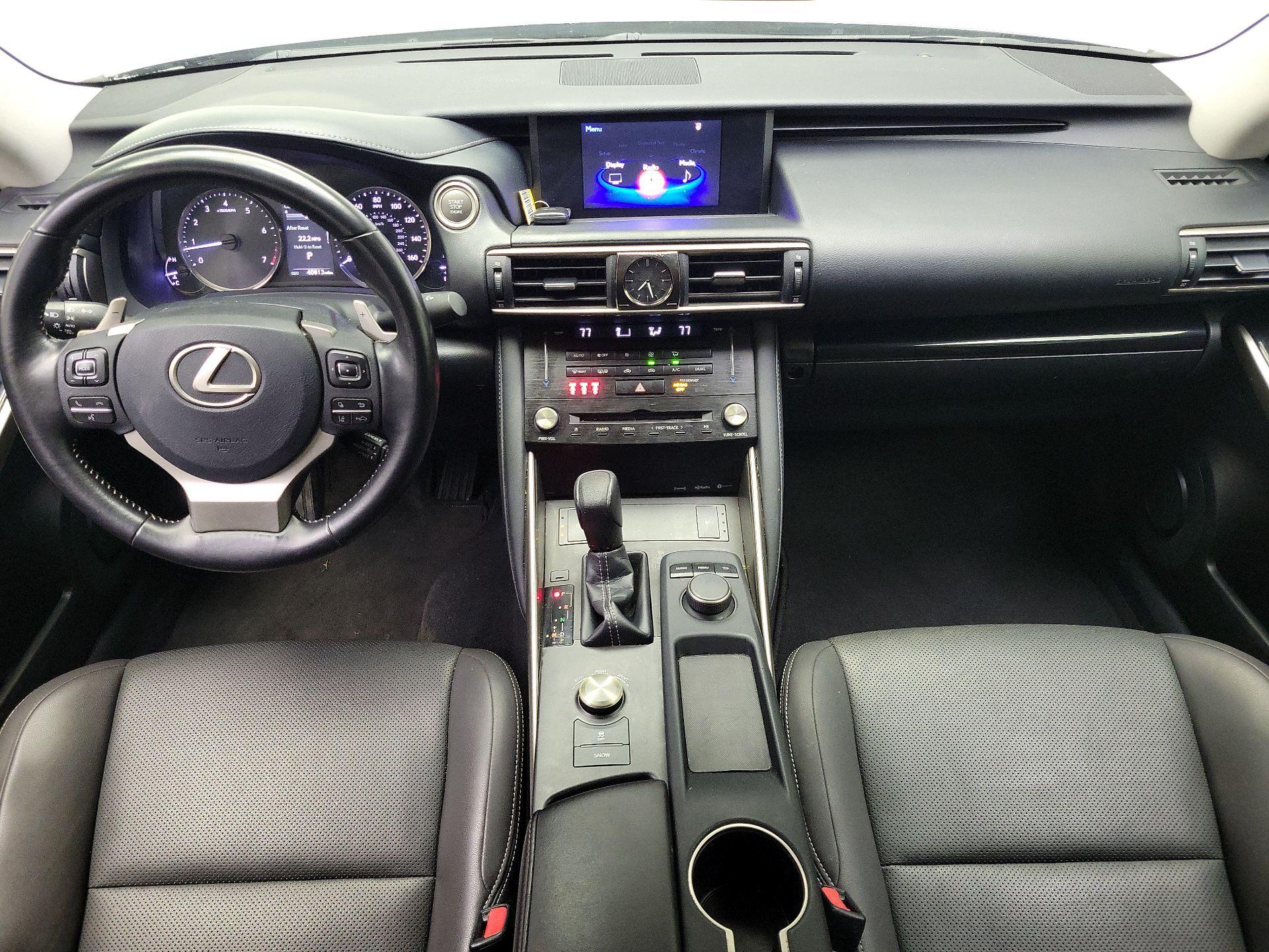 Thumbnail: 2018 Lexus IS - 9