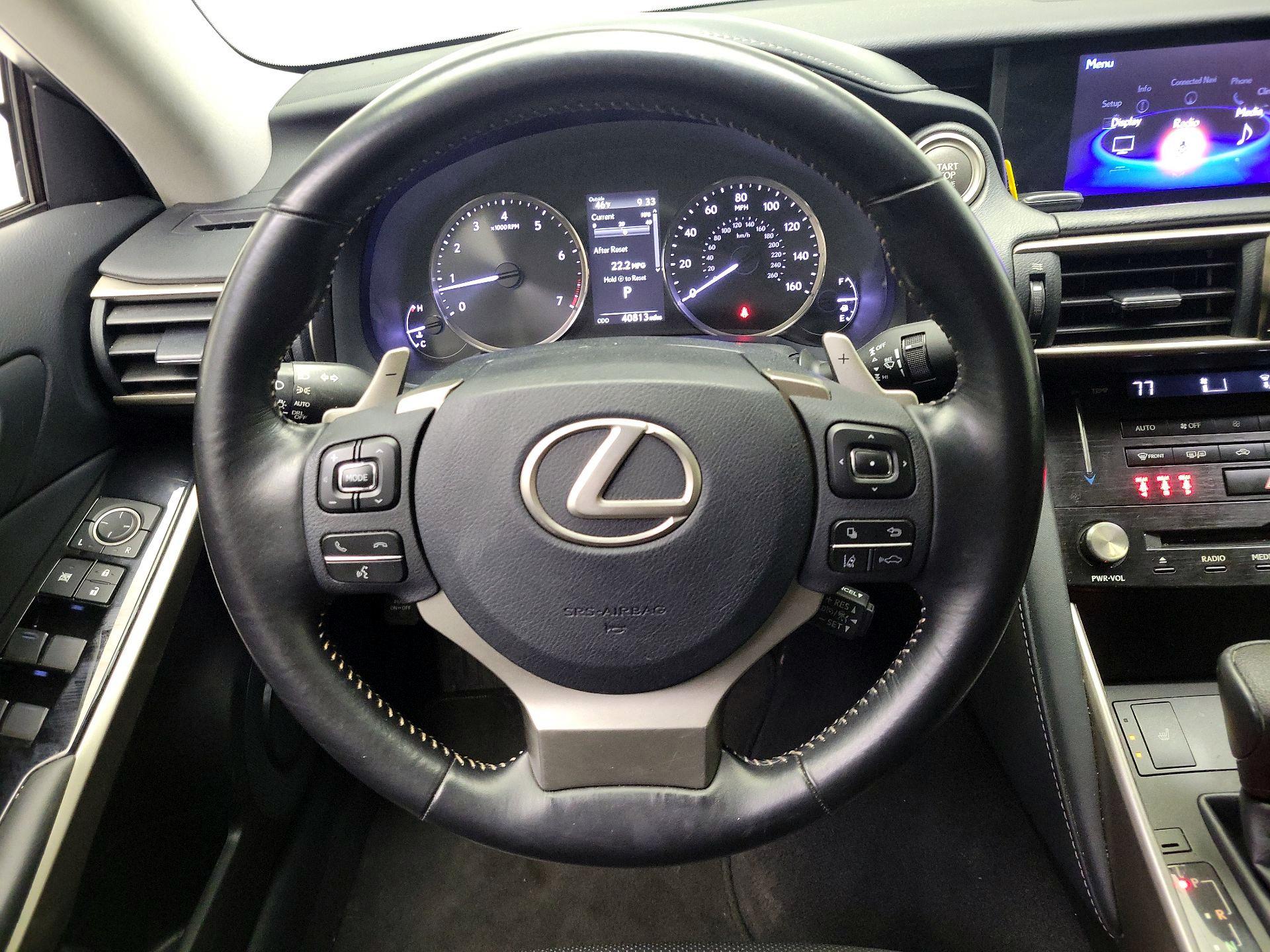 Thumbnail: 2018 Lexus IS - 10