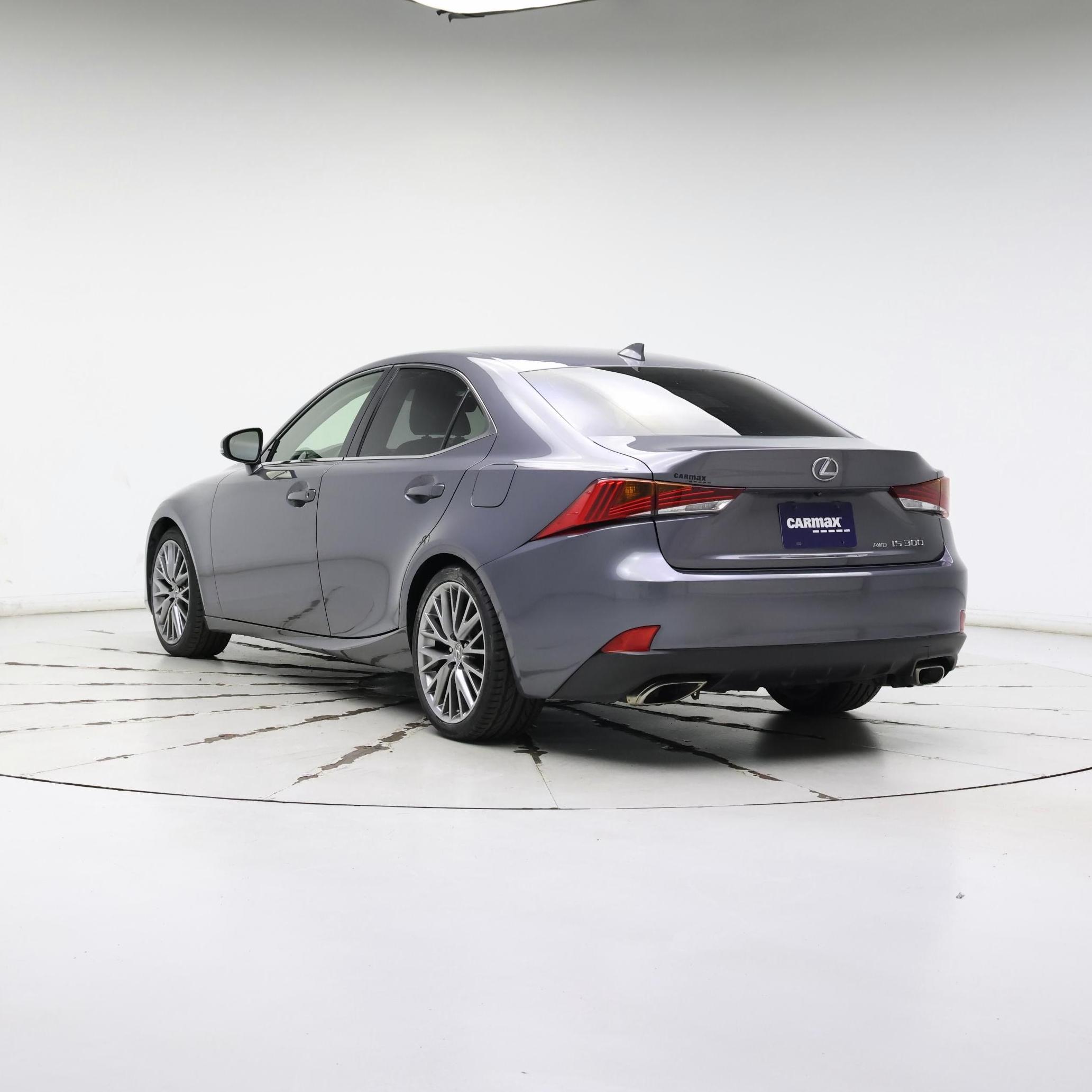 Thumbnail: 2018 Lexus IS - 2