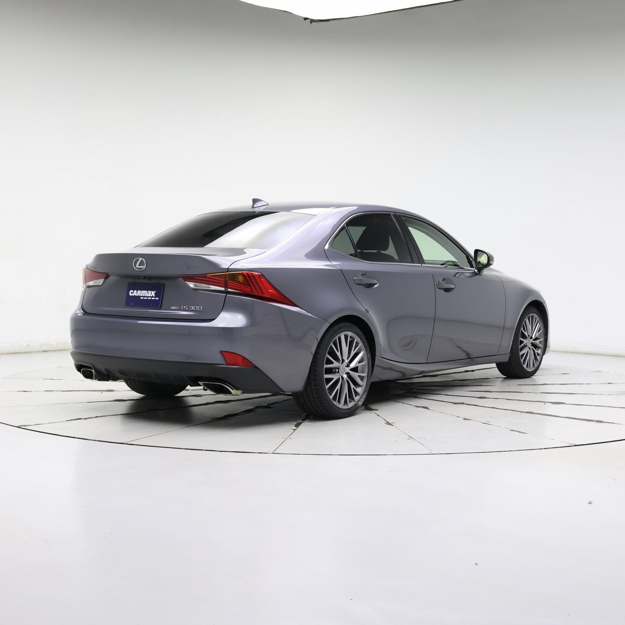 Thumbnail: 2018 Lexus IS - 8