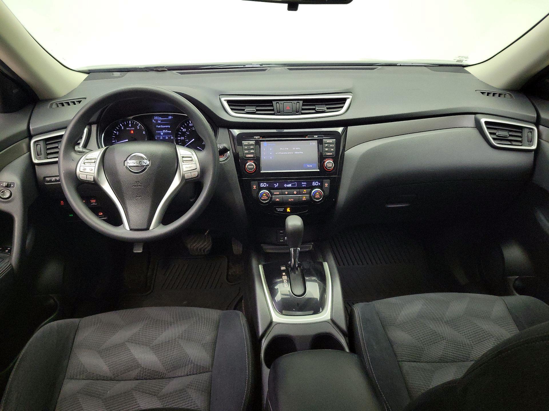 Thumbnail: 2015 Nissan Rogue - 9