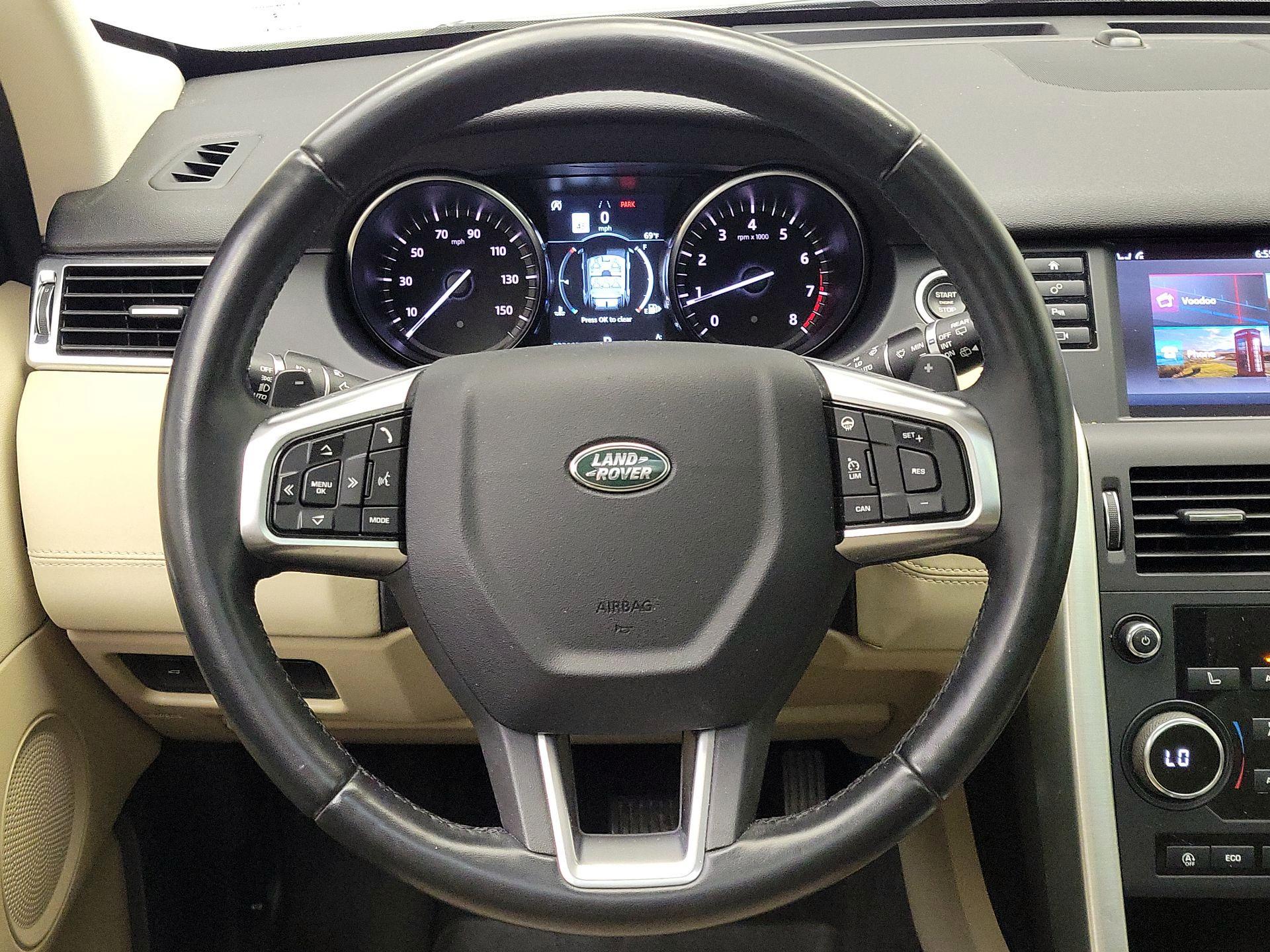 Thumbnail: 2019 Land Rover Discovery Sport - 10