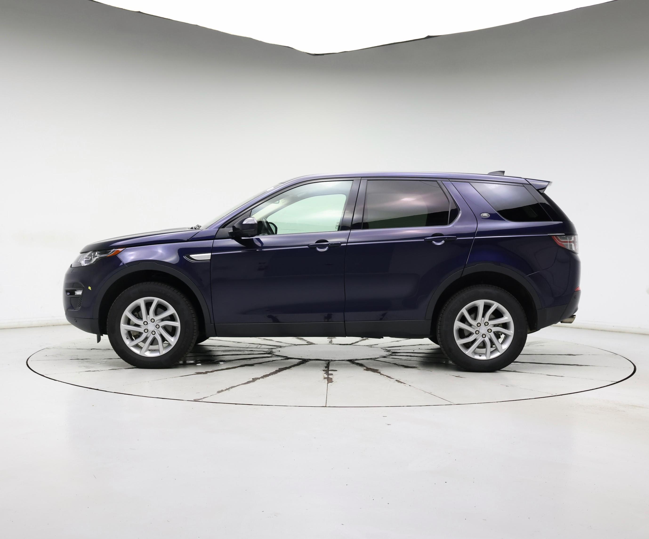 Thumbnail: 2019 Land Rover Discovery Sport - 3