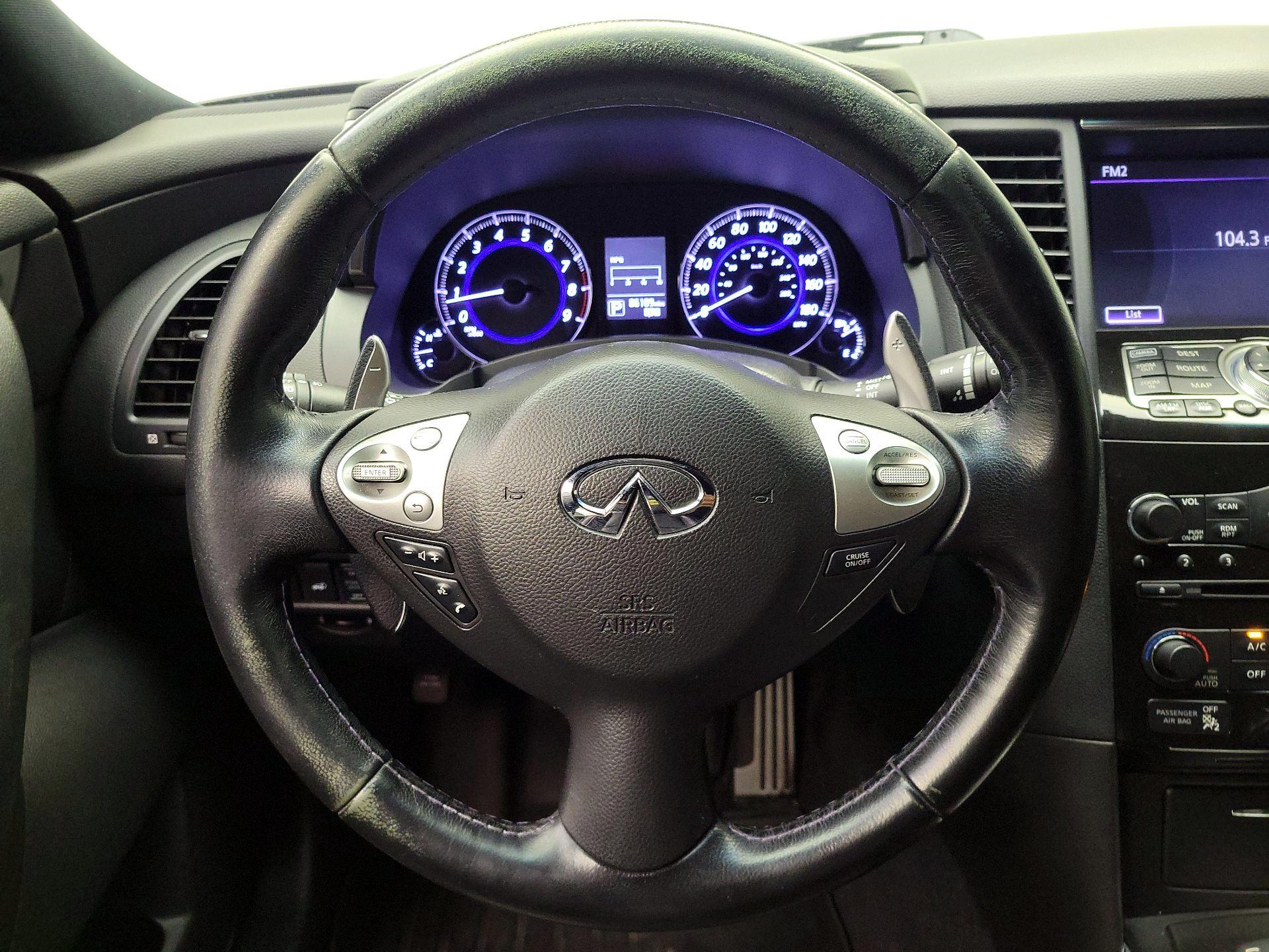 Thumbnail: 2015 INFINITI QX70 - 10