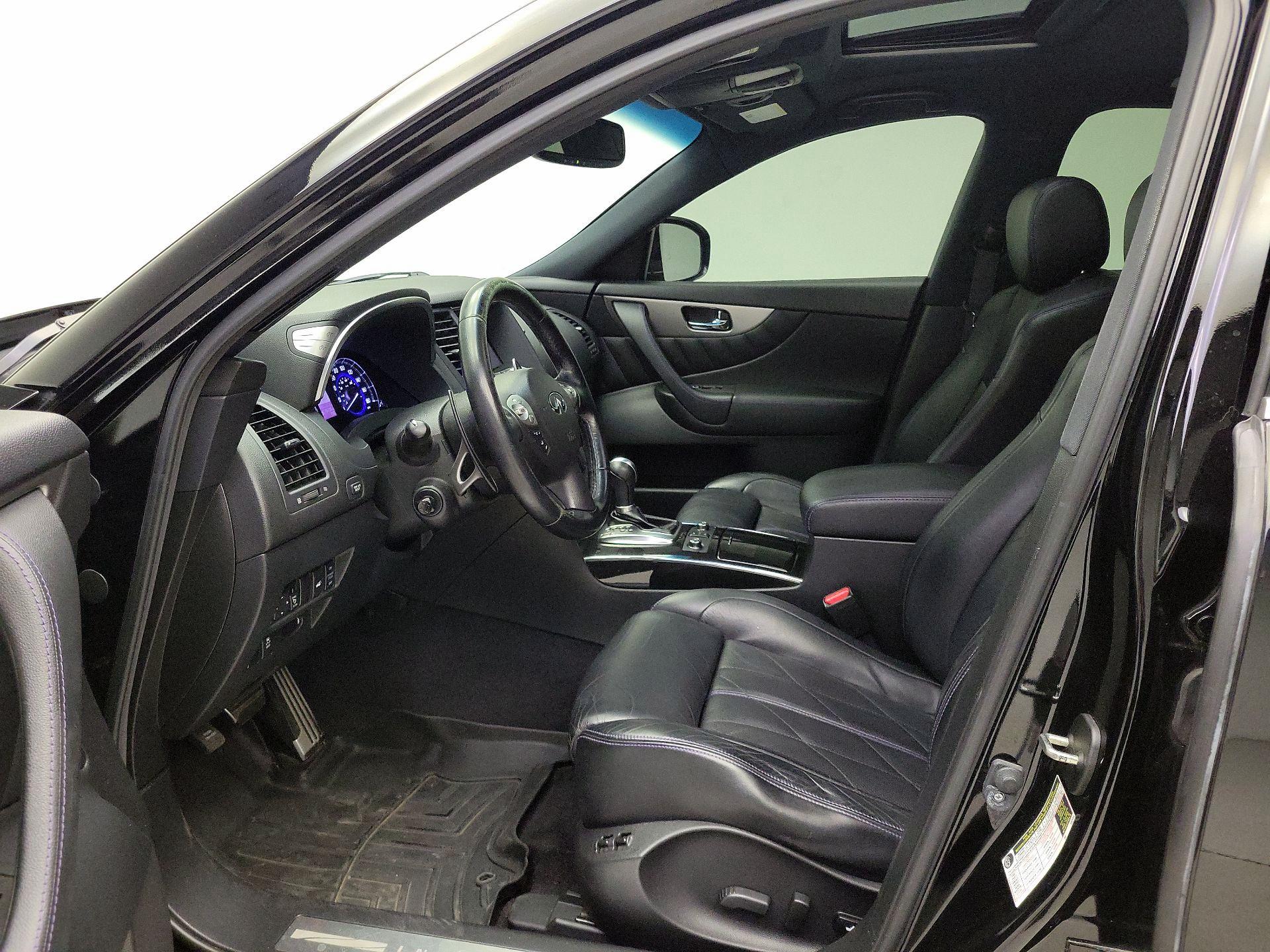 Thumbnail: 2015 INFINITI QX70 - 11