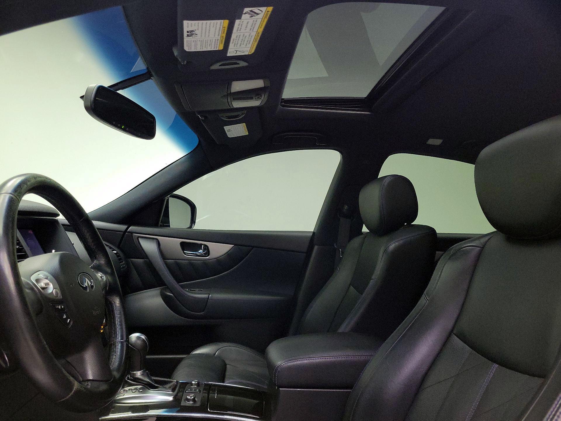 Thumbnail: 2015 INFINITI QX70 - 18