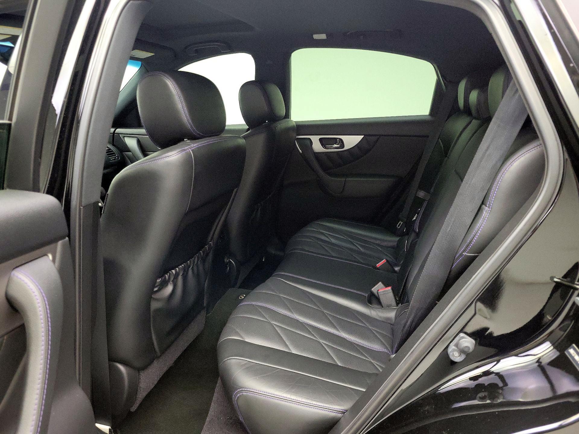 Thumbnail: 2015 INFINITI QX70 - 19