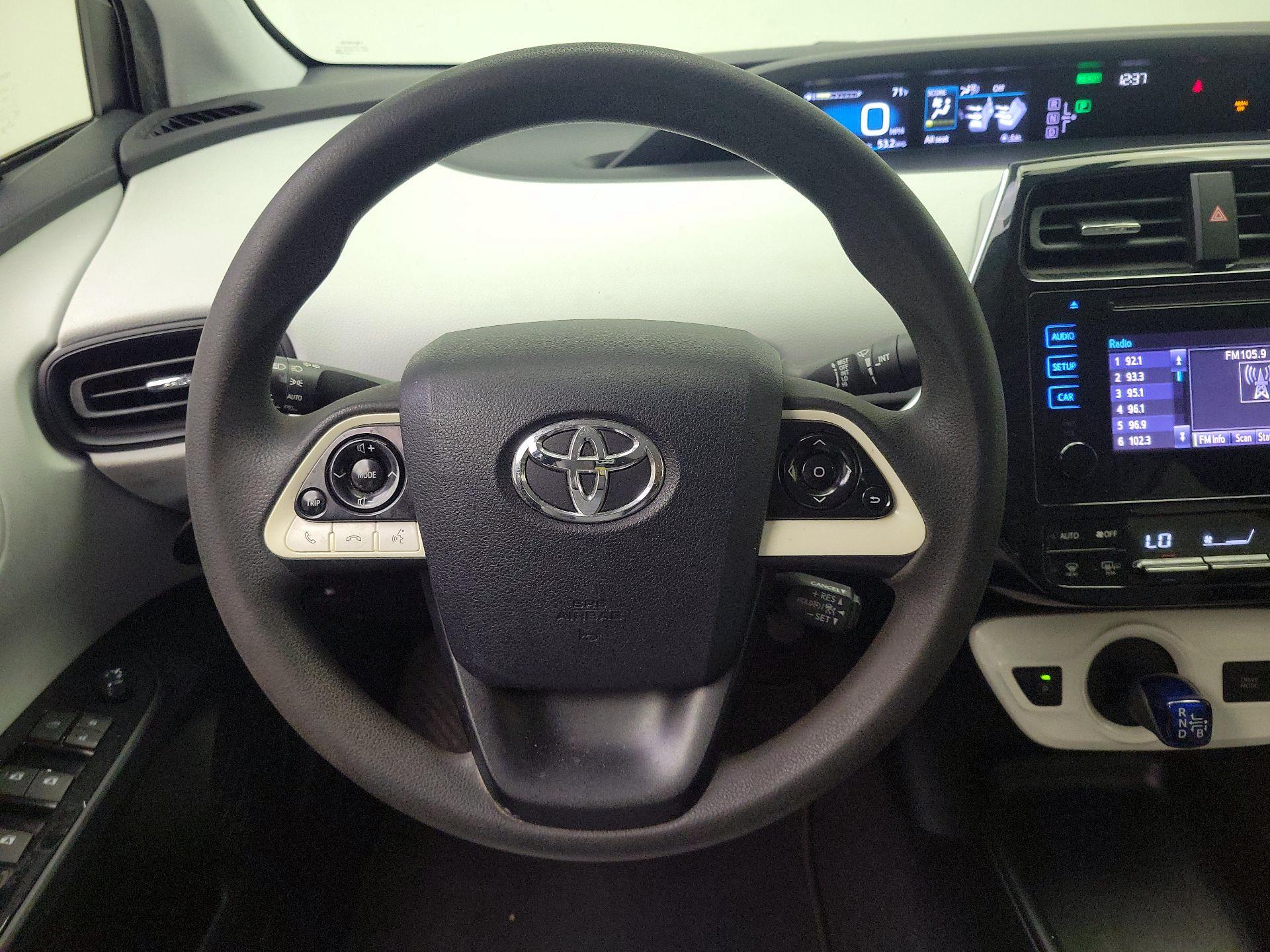 Thumbnail: 2016 Toyota Prius - 10