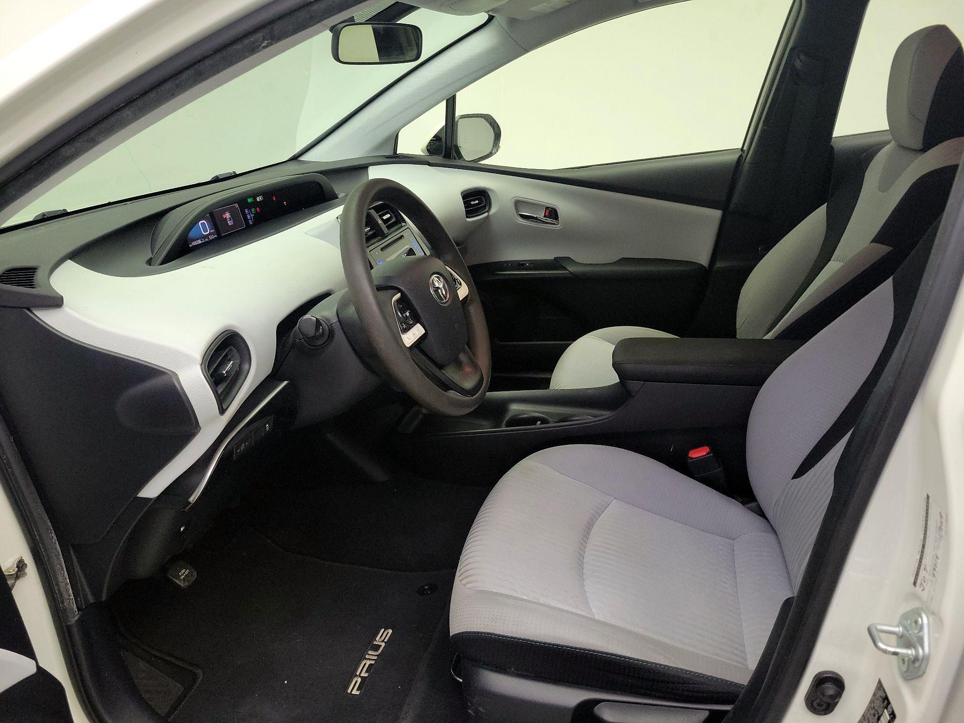 Thumbnail: 2016 Toyota Prius - 11