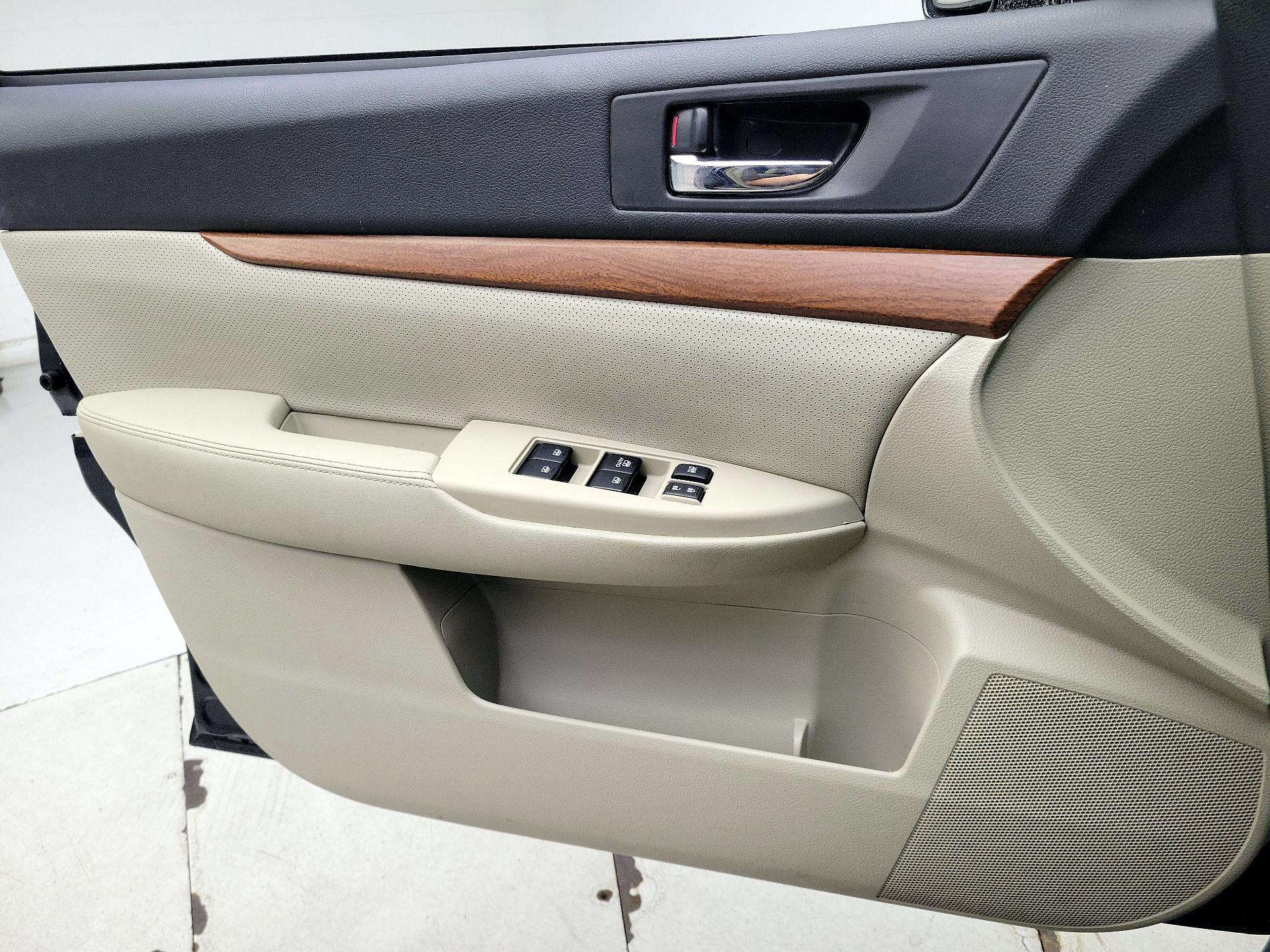 Thumbnail: 2014 Subaru Outback - 12