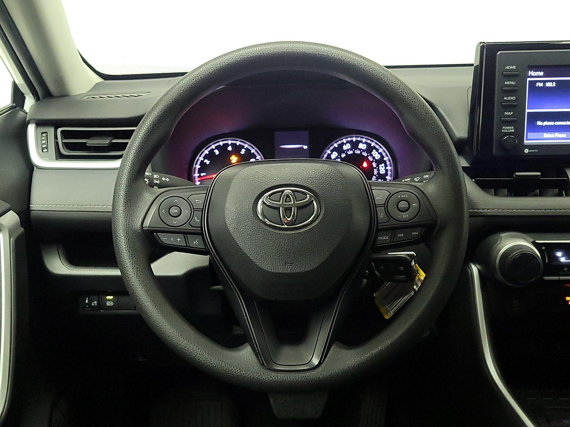 Thumbnail: 2022 Toyota RAV4 - 10