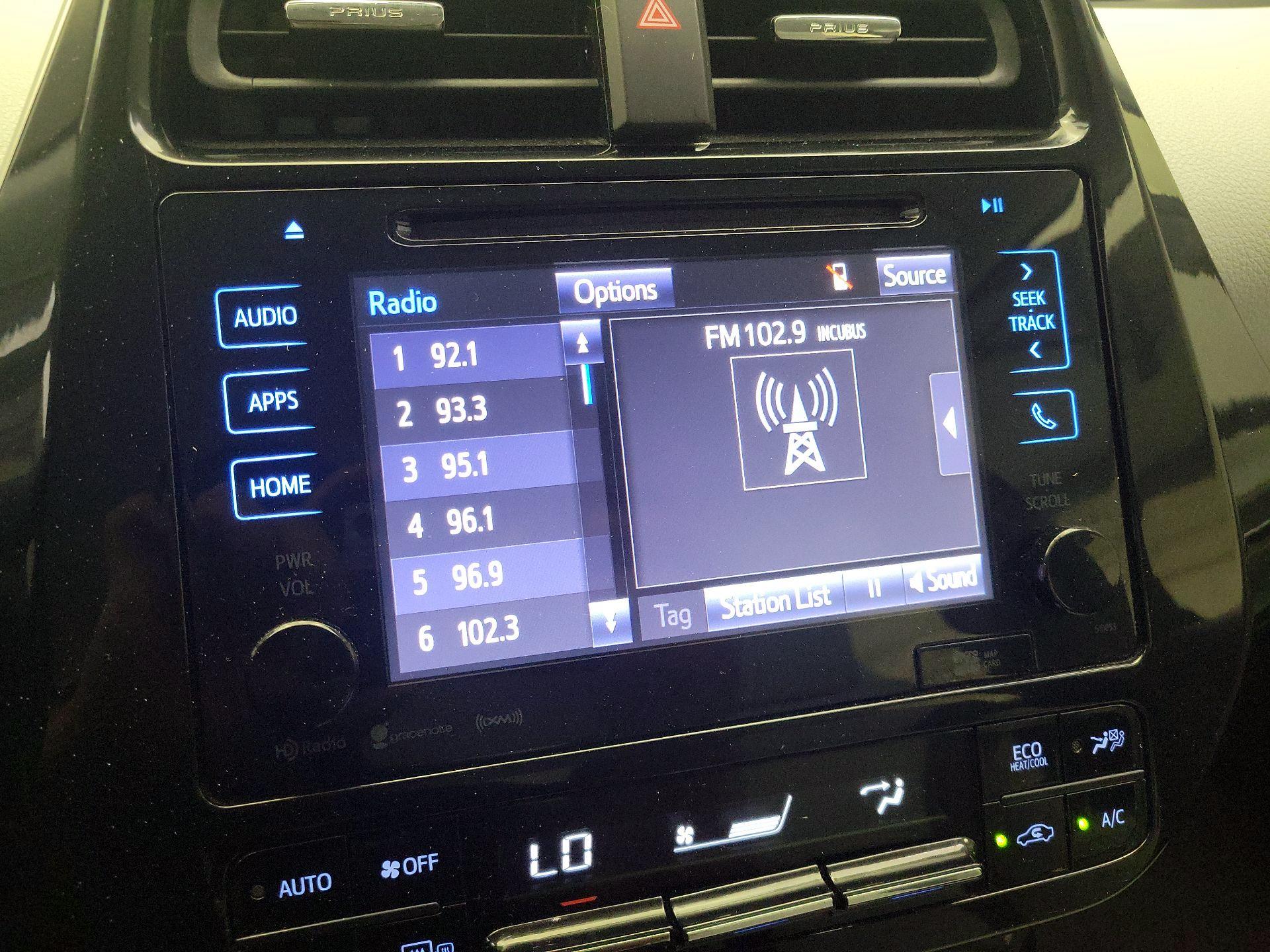 Thumbnail: 2016 Toyota Prius - 15