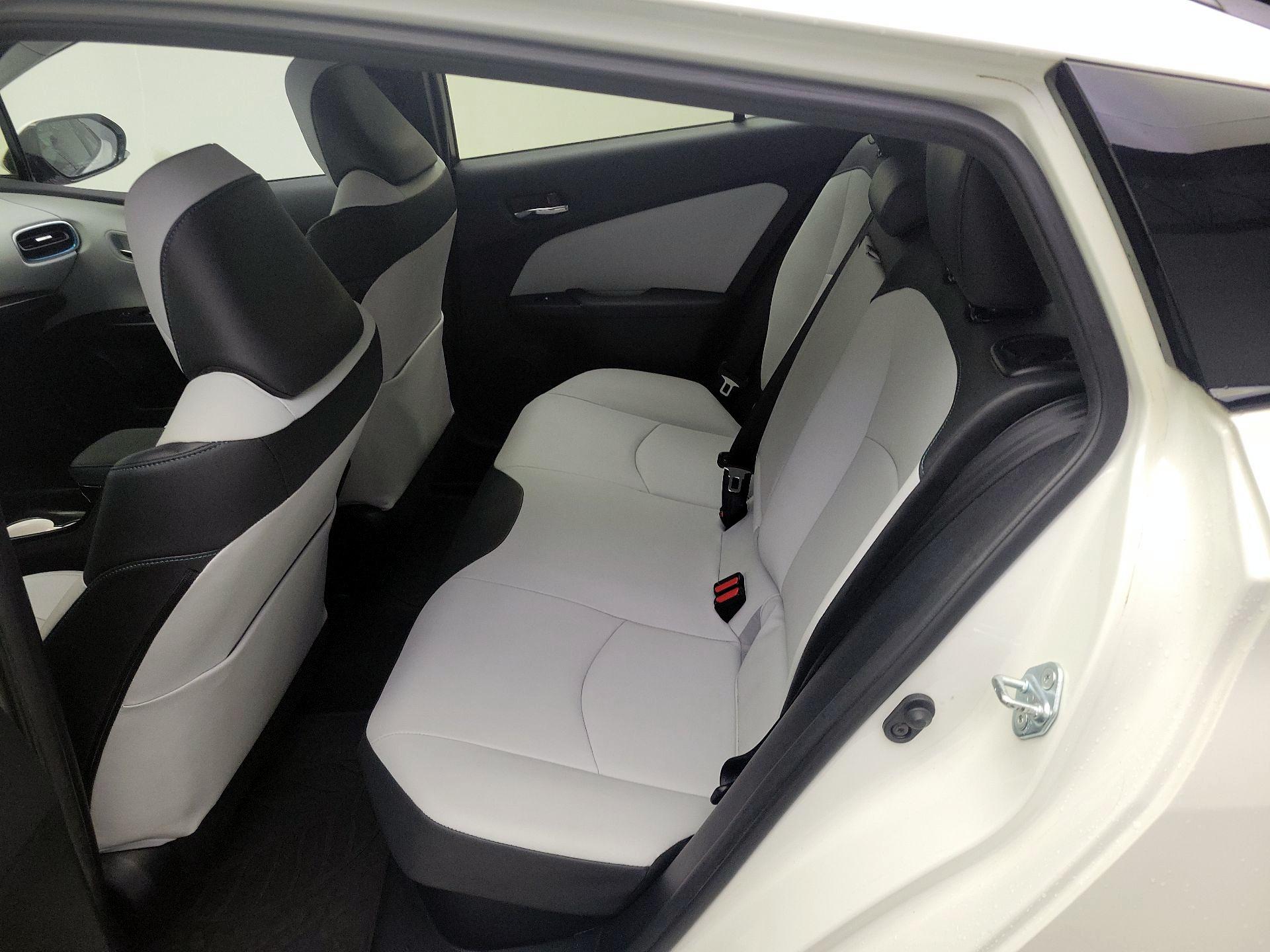 Thumbnail: 2016 Toyota Prius - 19