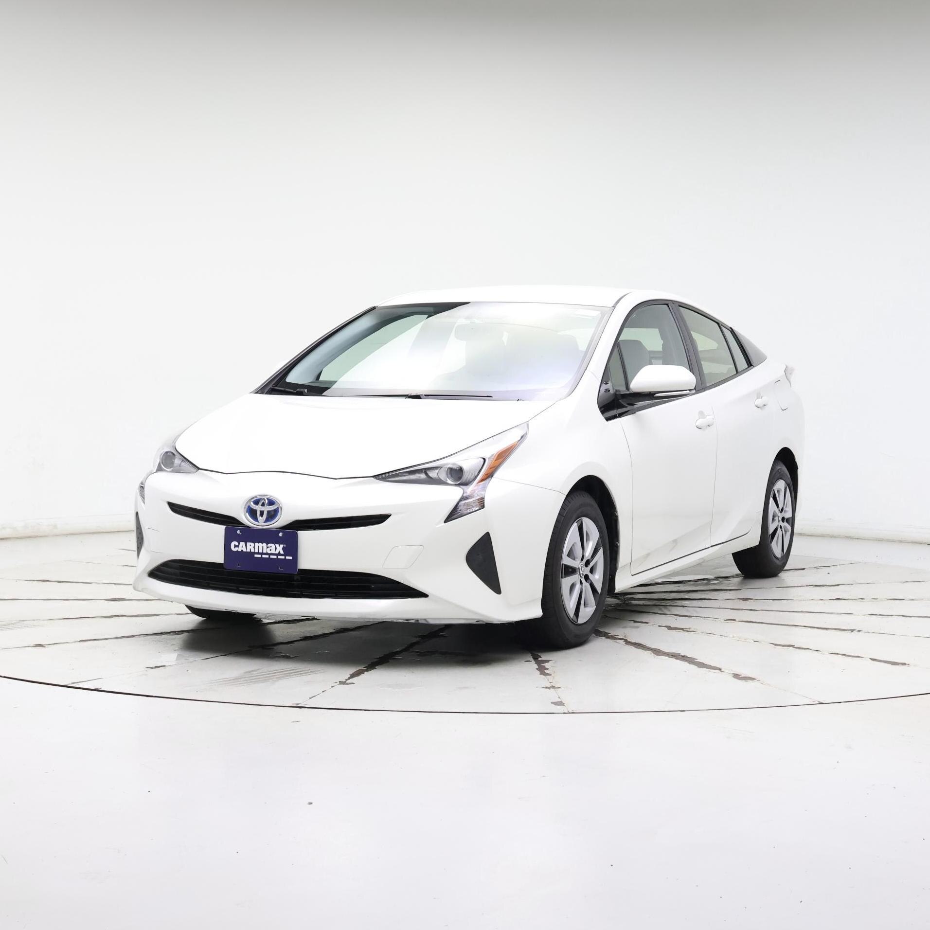 Thumbnail: 2016 Toyota Prius - 4