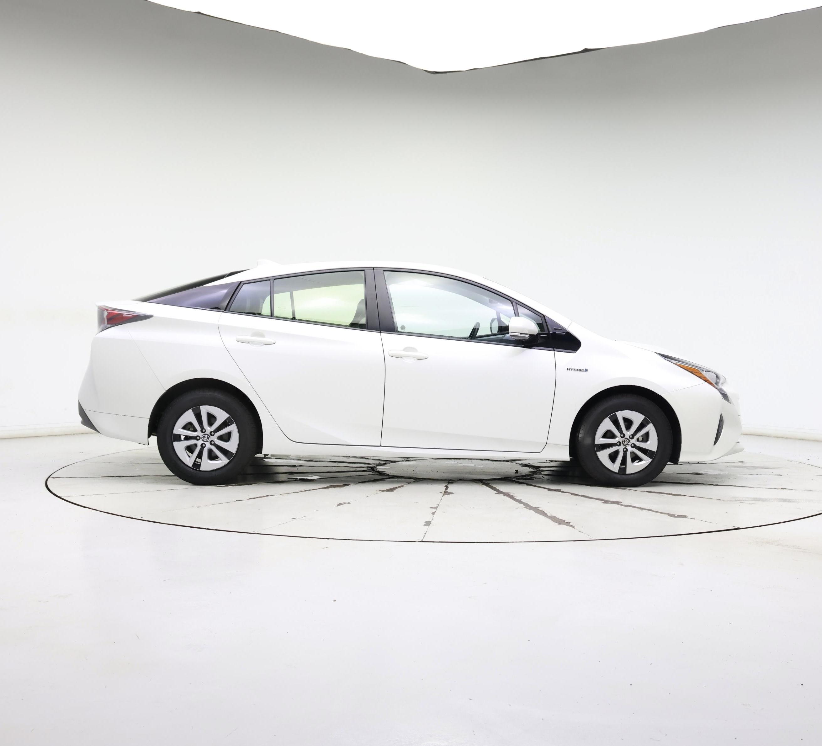 Thumbnail: 2016 Toyota Prius - 7