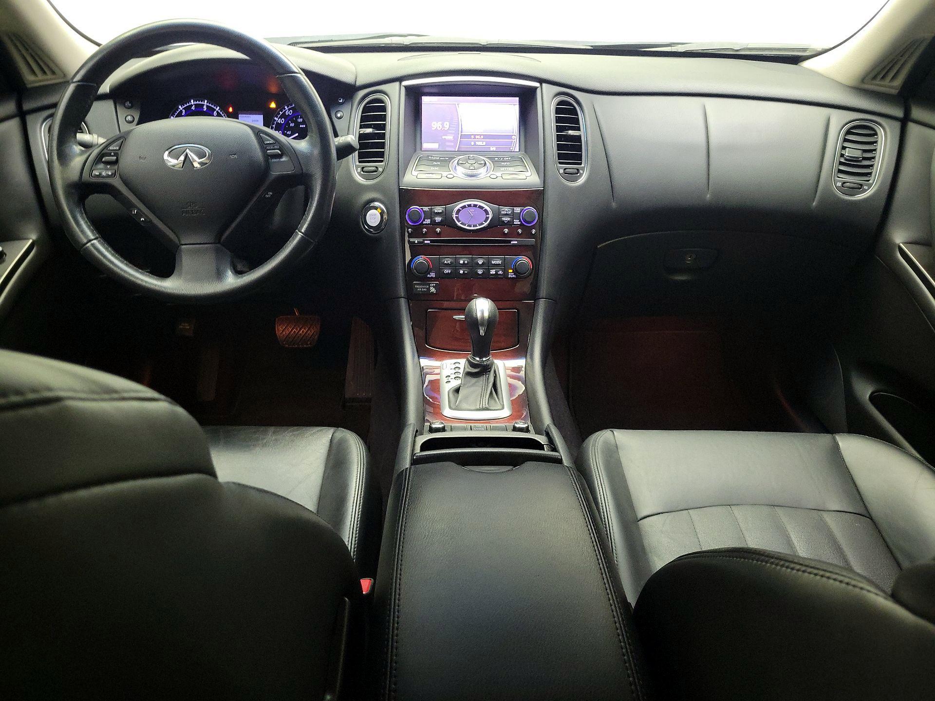 Thumbnail: 2016 INFINITI QX50 - 9