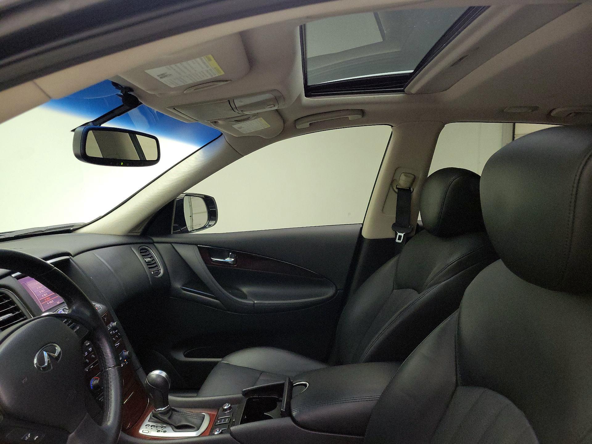 Thumbnail: 2016 INFINITI QX50 - 17