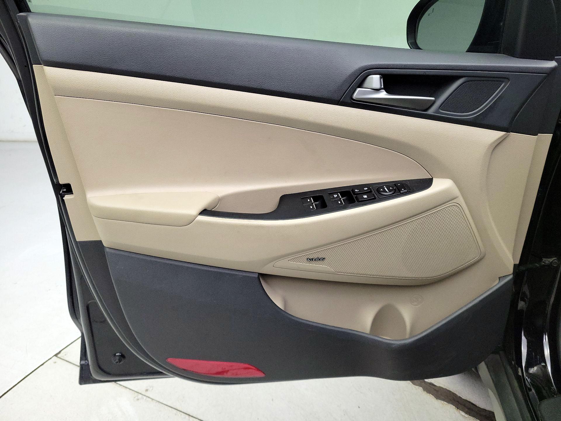 Thumbnail: 2018 Hyundai Tucson - 12