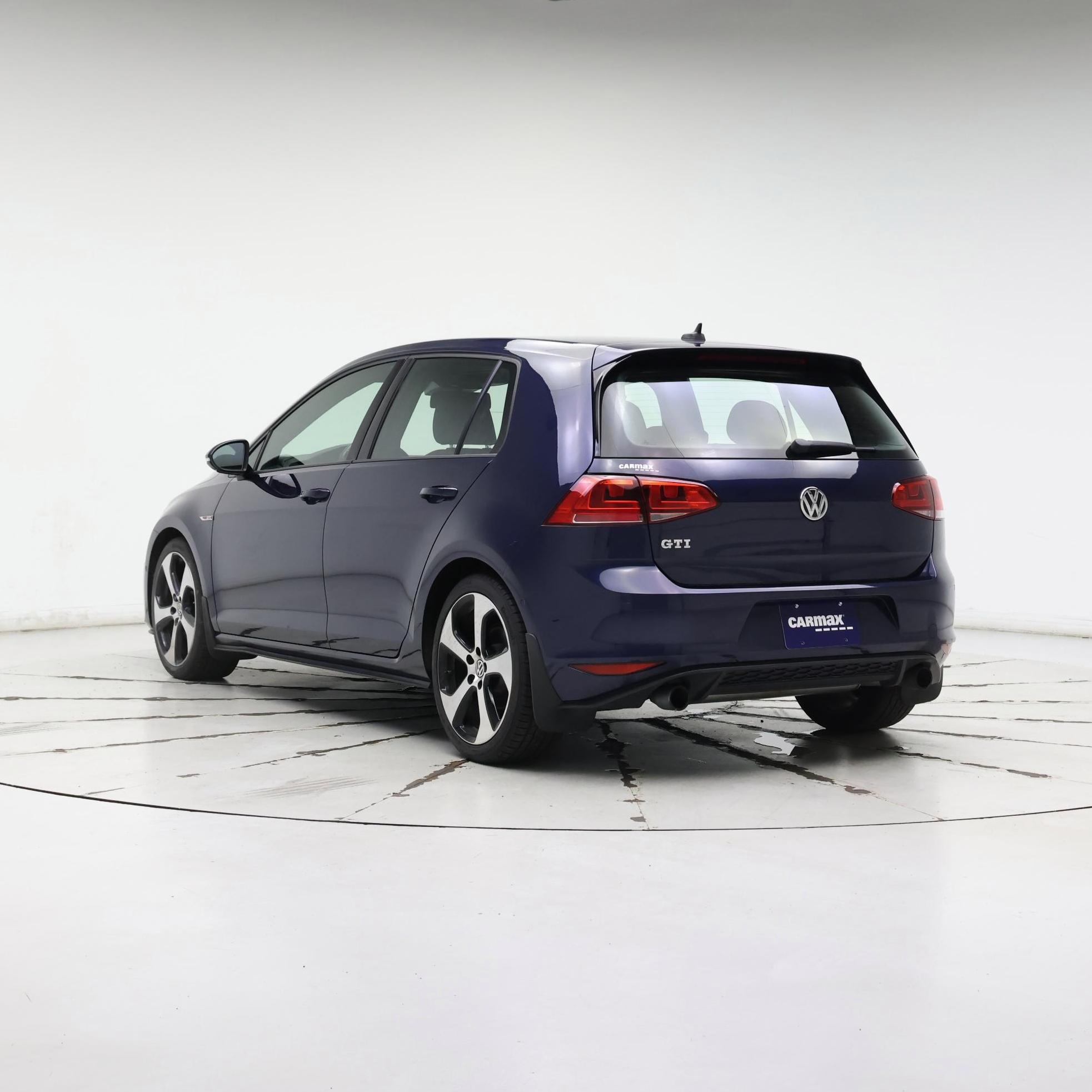 Thumbnail: 2016 Volkswagen Golf - 2