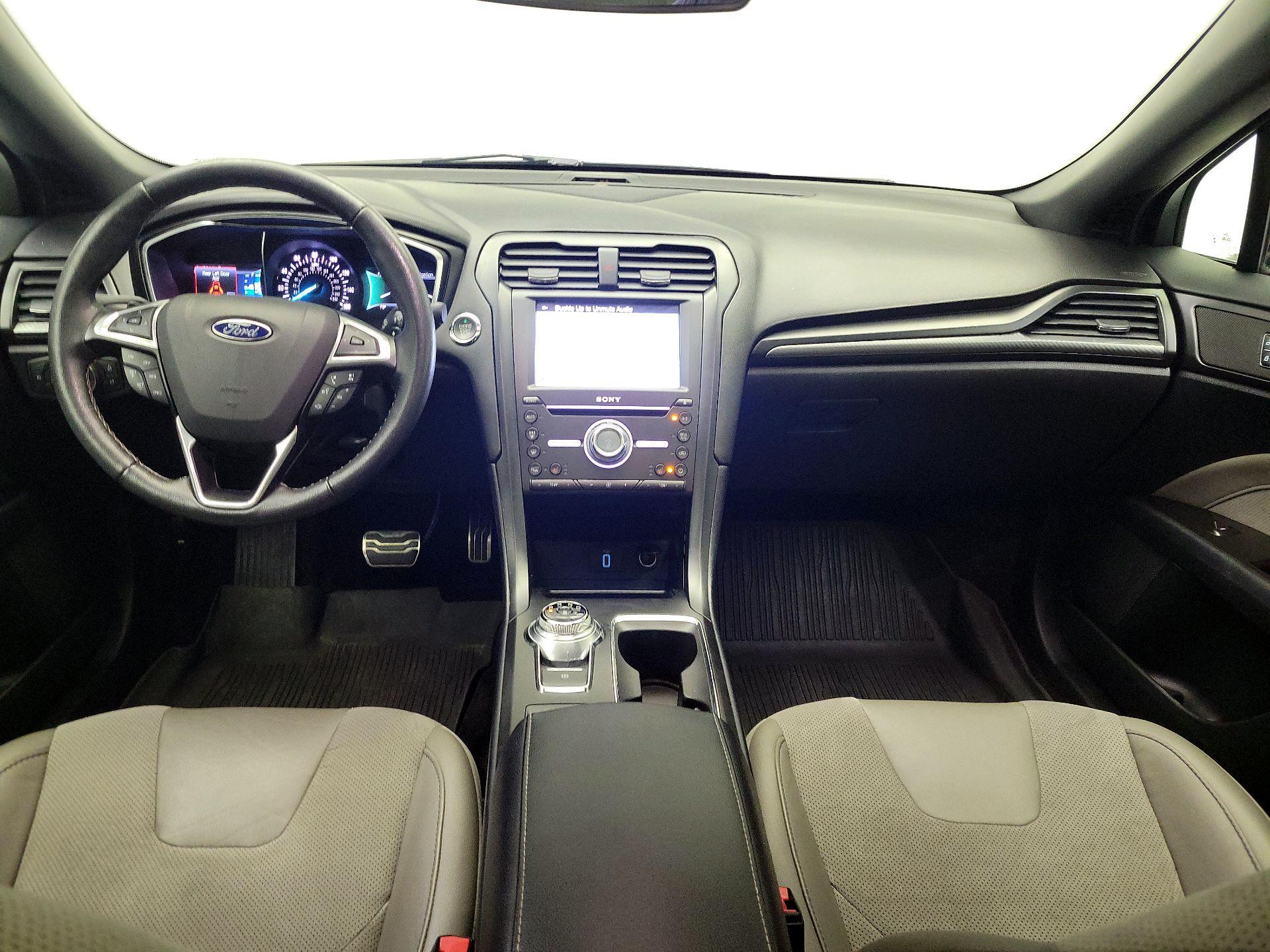 Thumbnail: 2017 Ford Fusion - 9