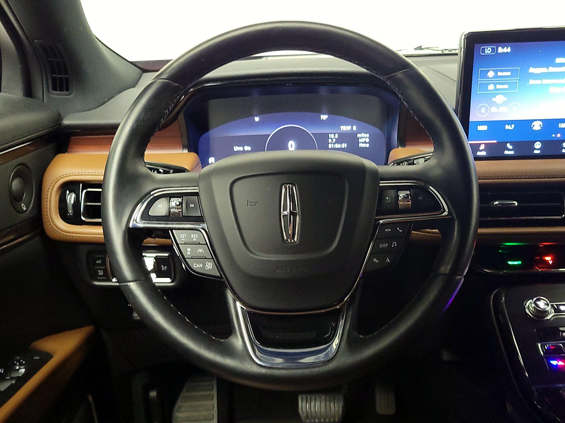 Thumbnail: 2023 Lincoln Nautilus - 10