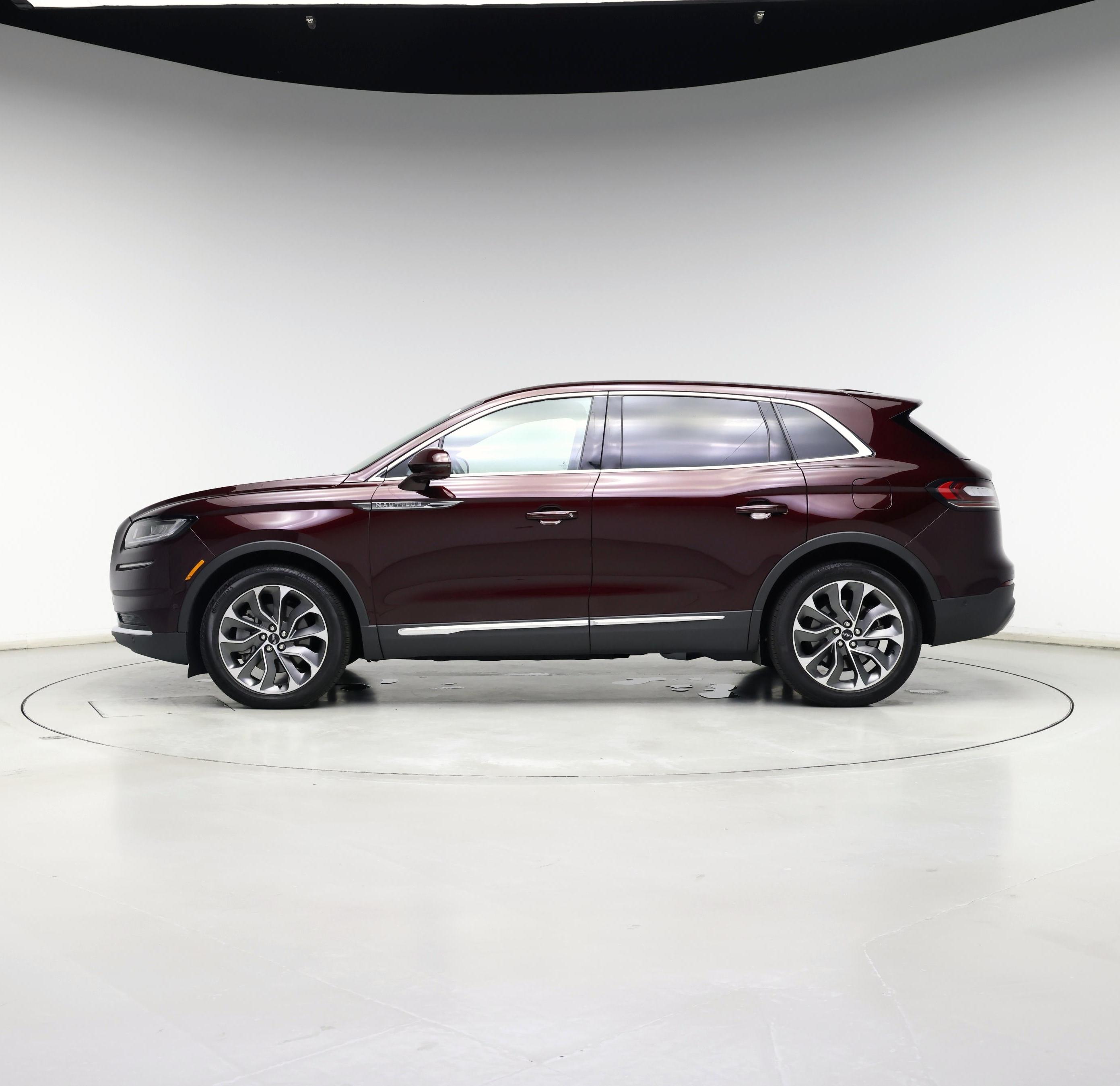 Thumbnail: 2023 Lincoln Nautilus - 3